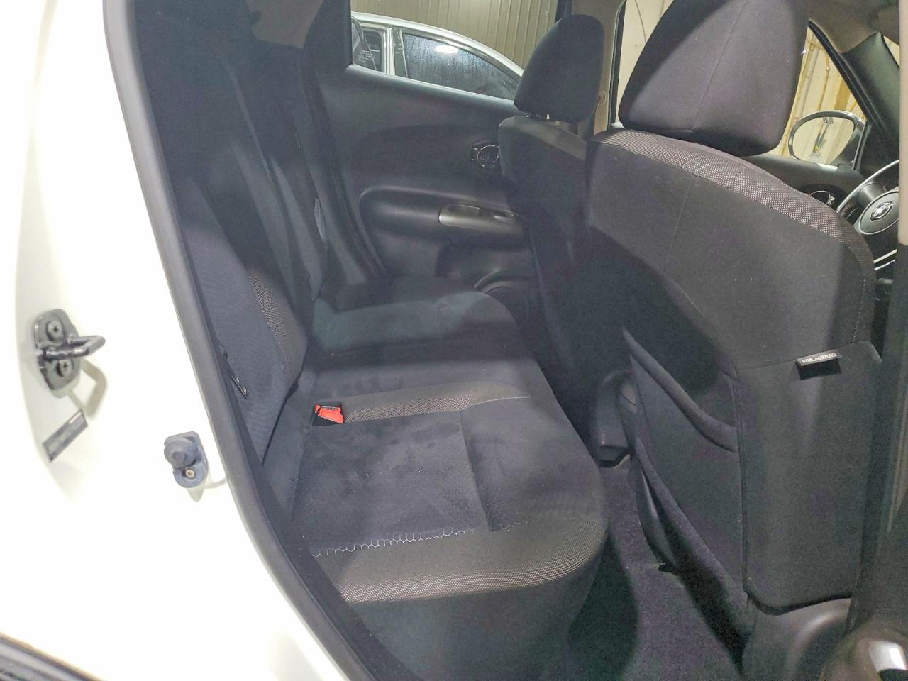 2012 Nissan Juke S/sv/sl White vin: JN8AF5MR5CT102068