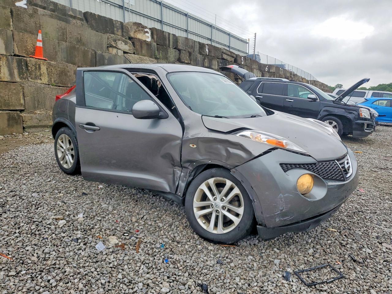 2012 Nissan Juke Gray vin: JN8AF5MR5CT107593
