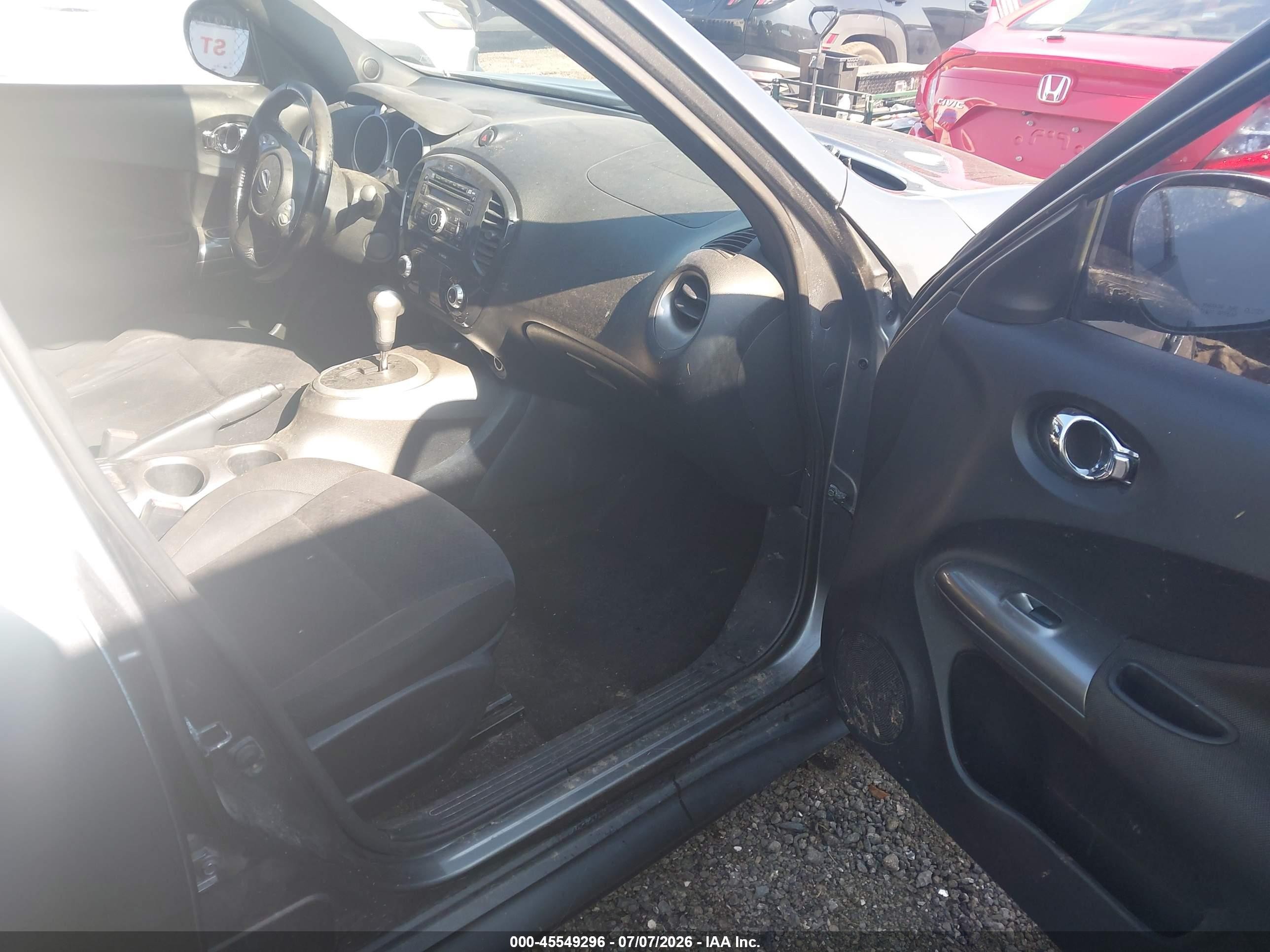 2012 Nissan Juke Sv Gray vin: JN8AF5MR5CT109876