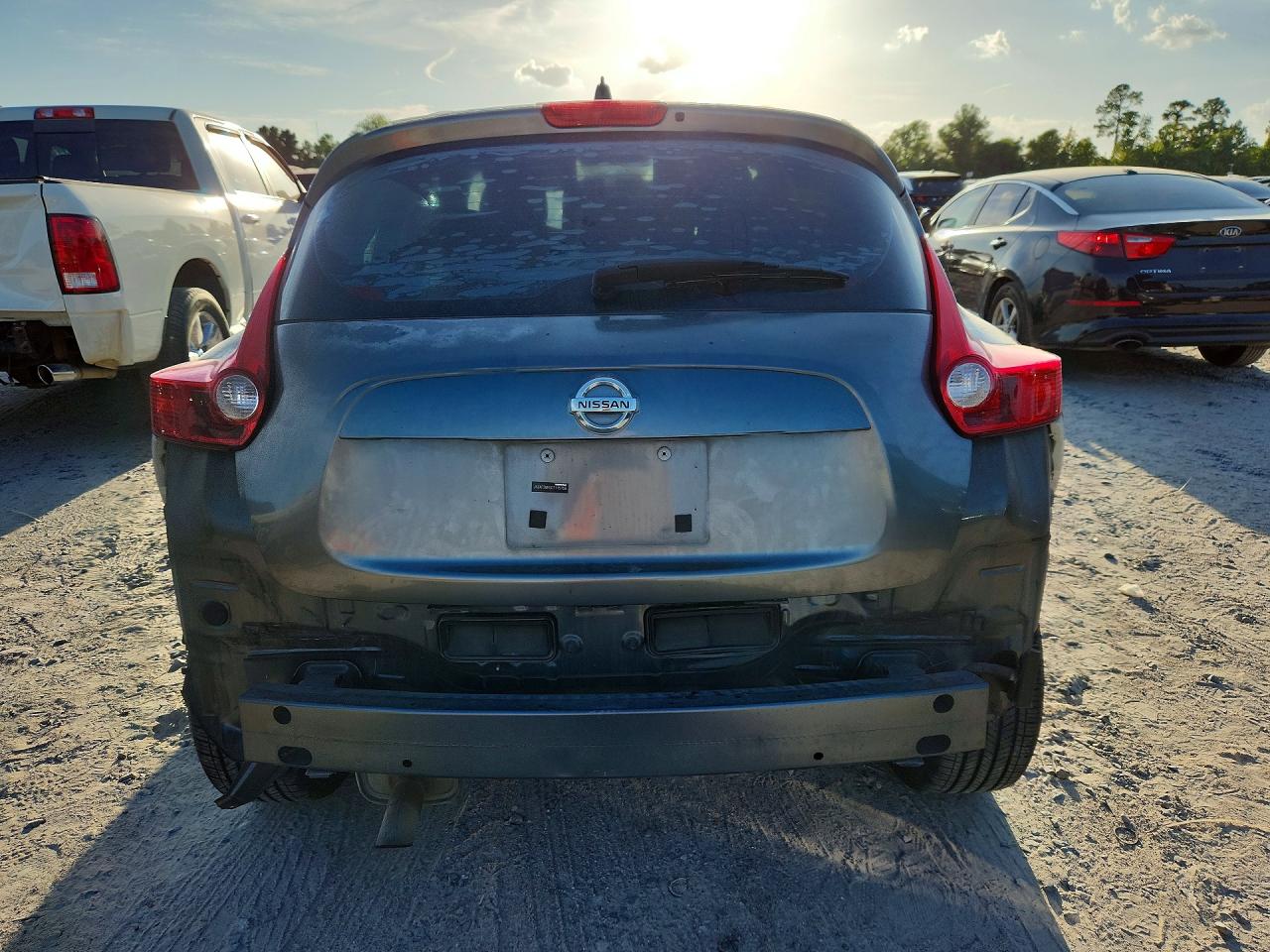 2012 Nissan Juke S Gray vin: JN8AF5MR5CT115158