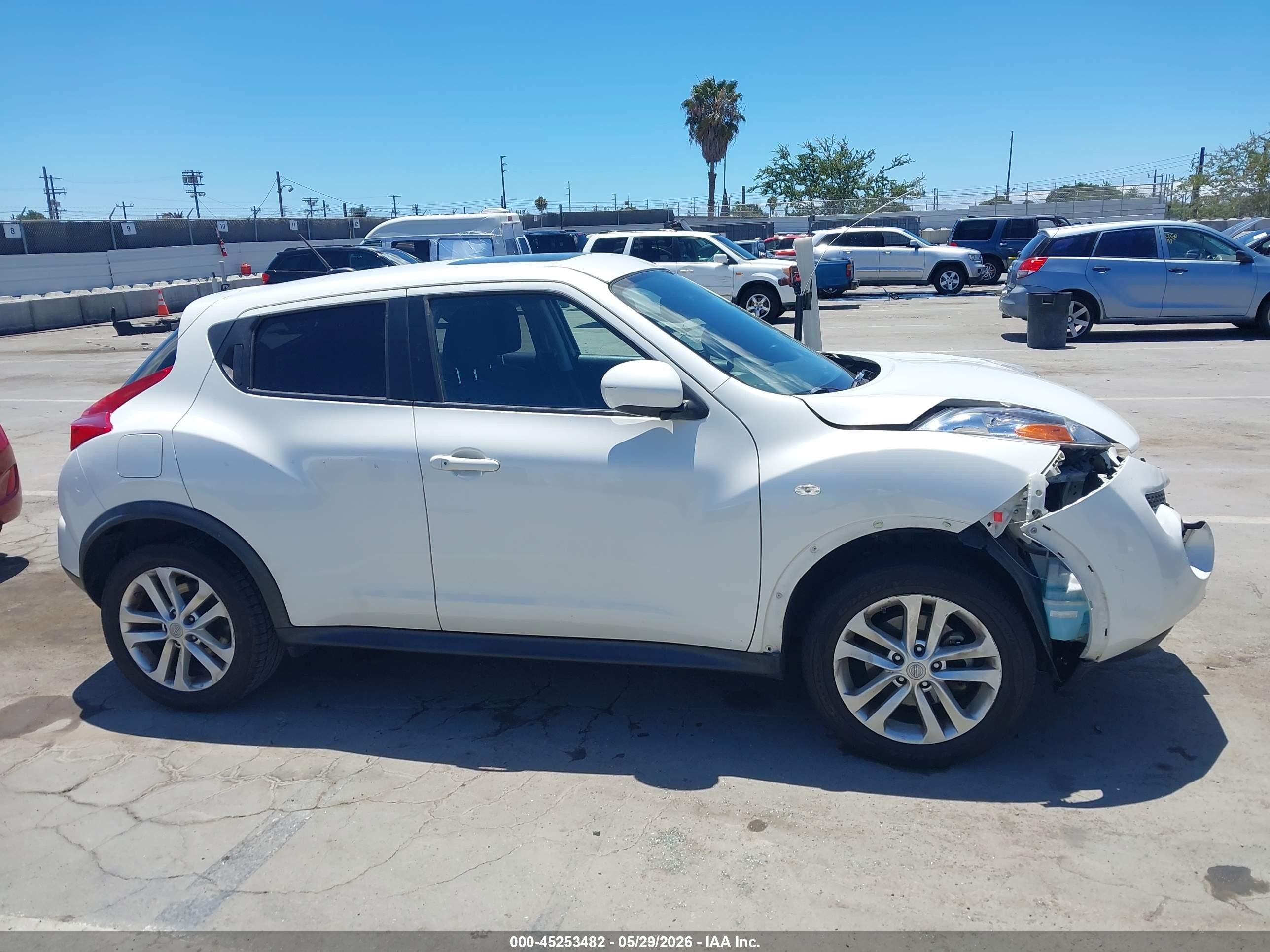2013 Nissan Juke Sv Black vin: JN8AF5MR5DT205654
