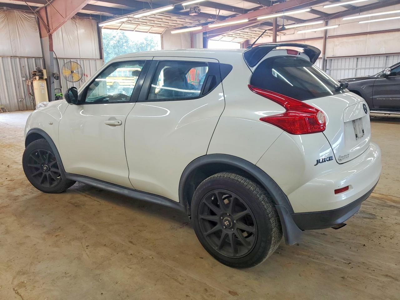 2014 Nissan Juke S White vin: JN8AF5MR5ET360108