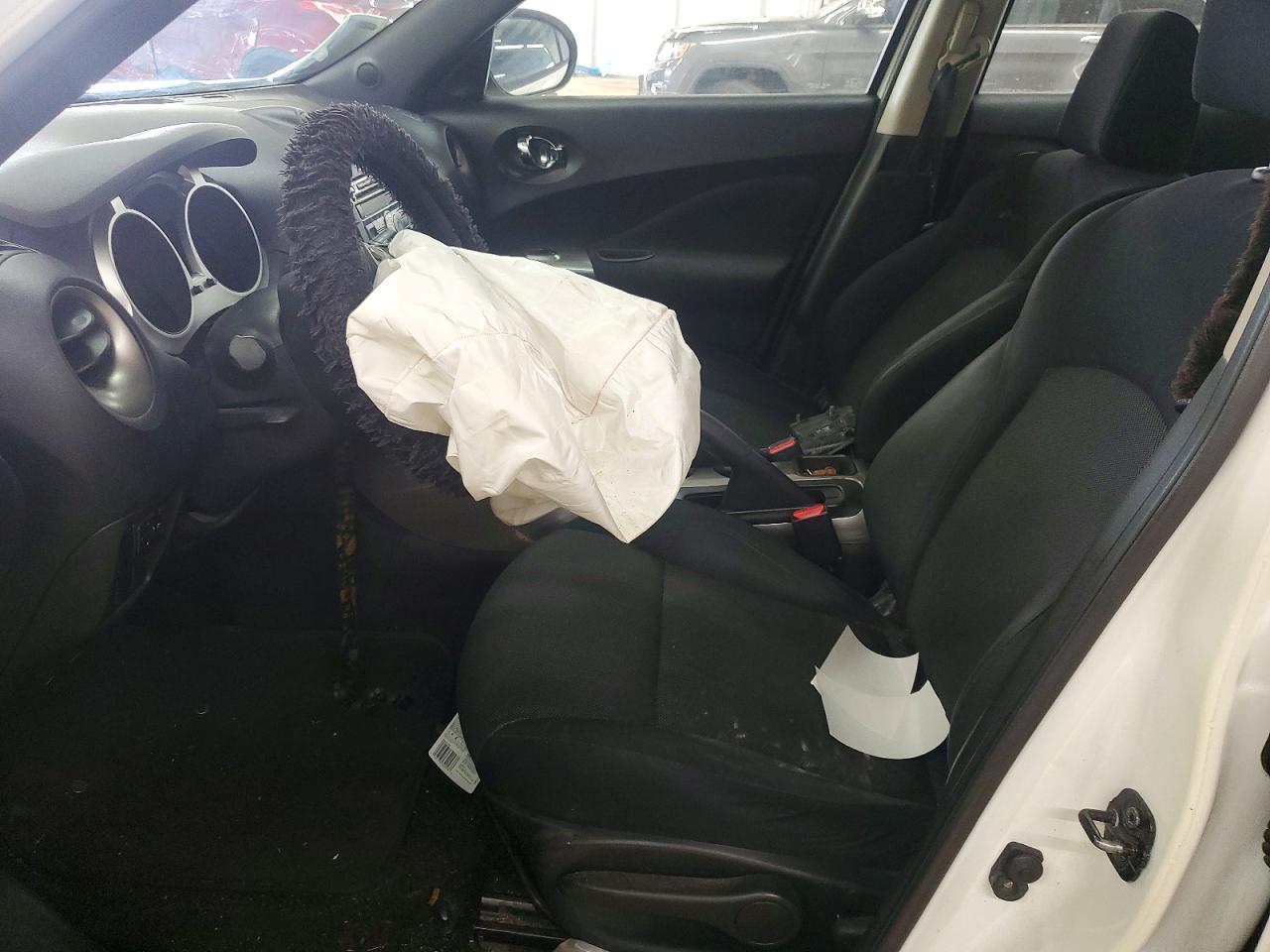 2014 Nissan Juke S White vin: JN8AF5MR5ET360108