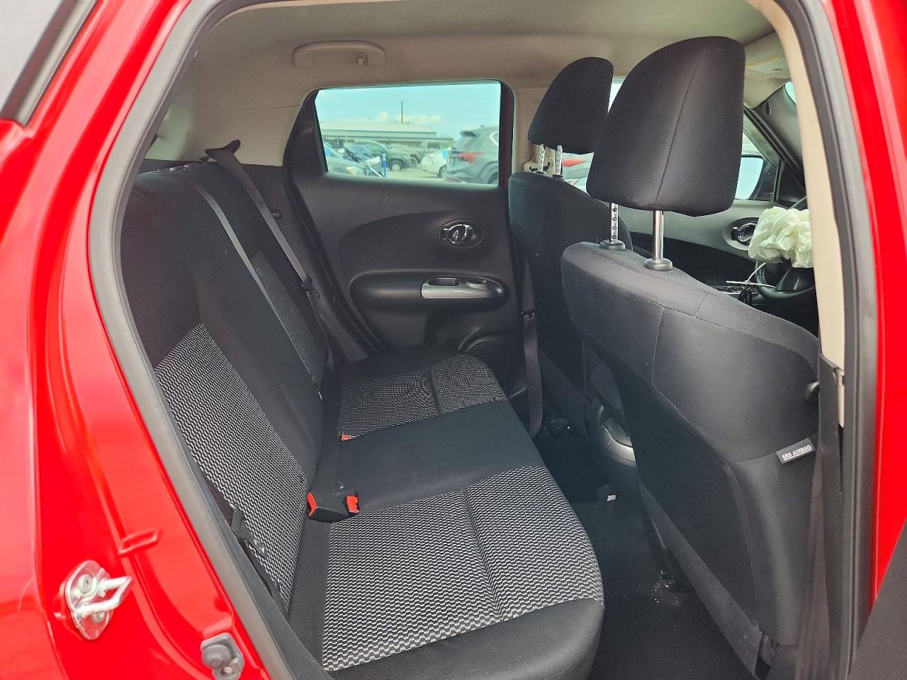 2015 Nissan Juke S Red vin: JN8AF5MR5FT500174