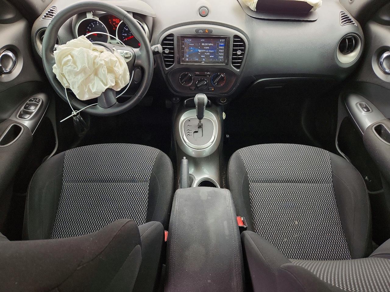 2015 Nissan Juke S Red vin: JN8AF5MR5FT500174