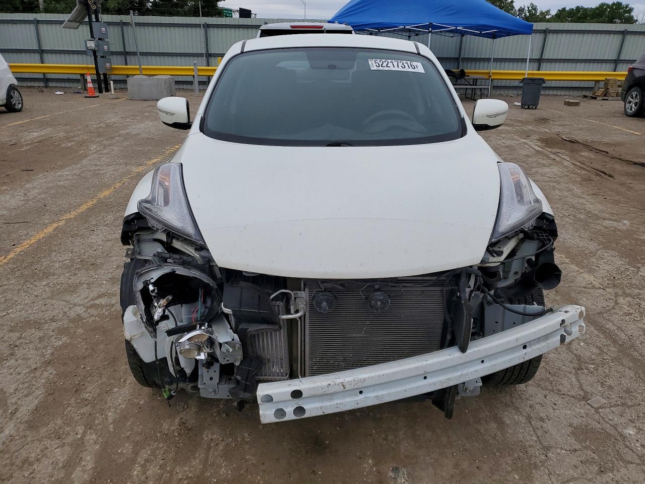 2015 Nissan Juke S White vin: JN8AF5MR5FT512017