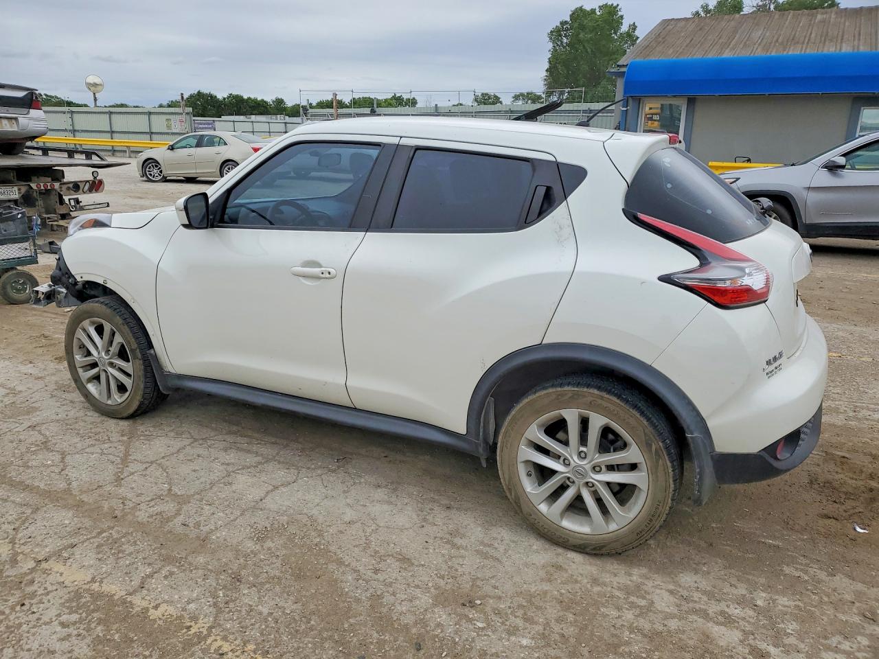 2015 Nissan Juke S White vin: JN8AF5MR5FT512017