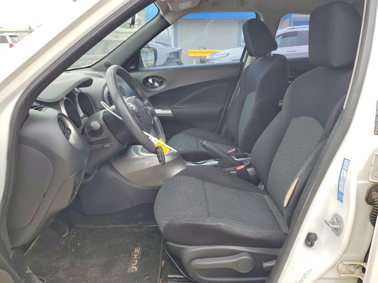 2015 Nissan Juke S White vin: JN8AF5MR5FT512017