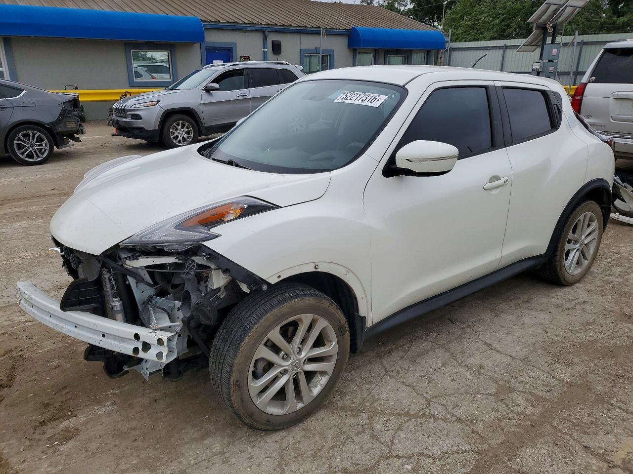 2015 Nissan Juke S White vin: JN8AF5MR5FT512017