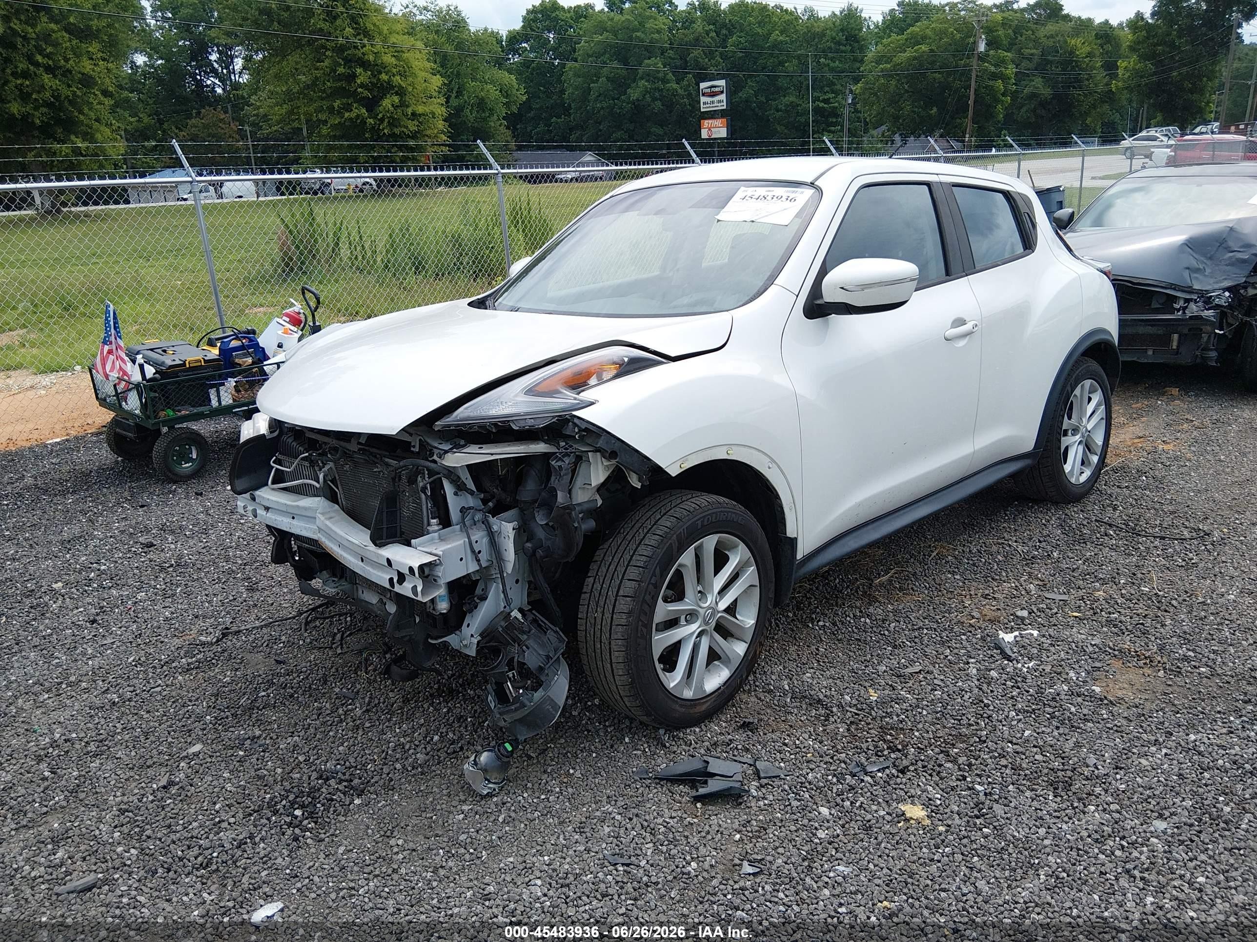 2015 Nissan Juke S White vin: JN8AF5MR5FT513720