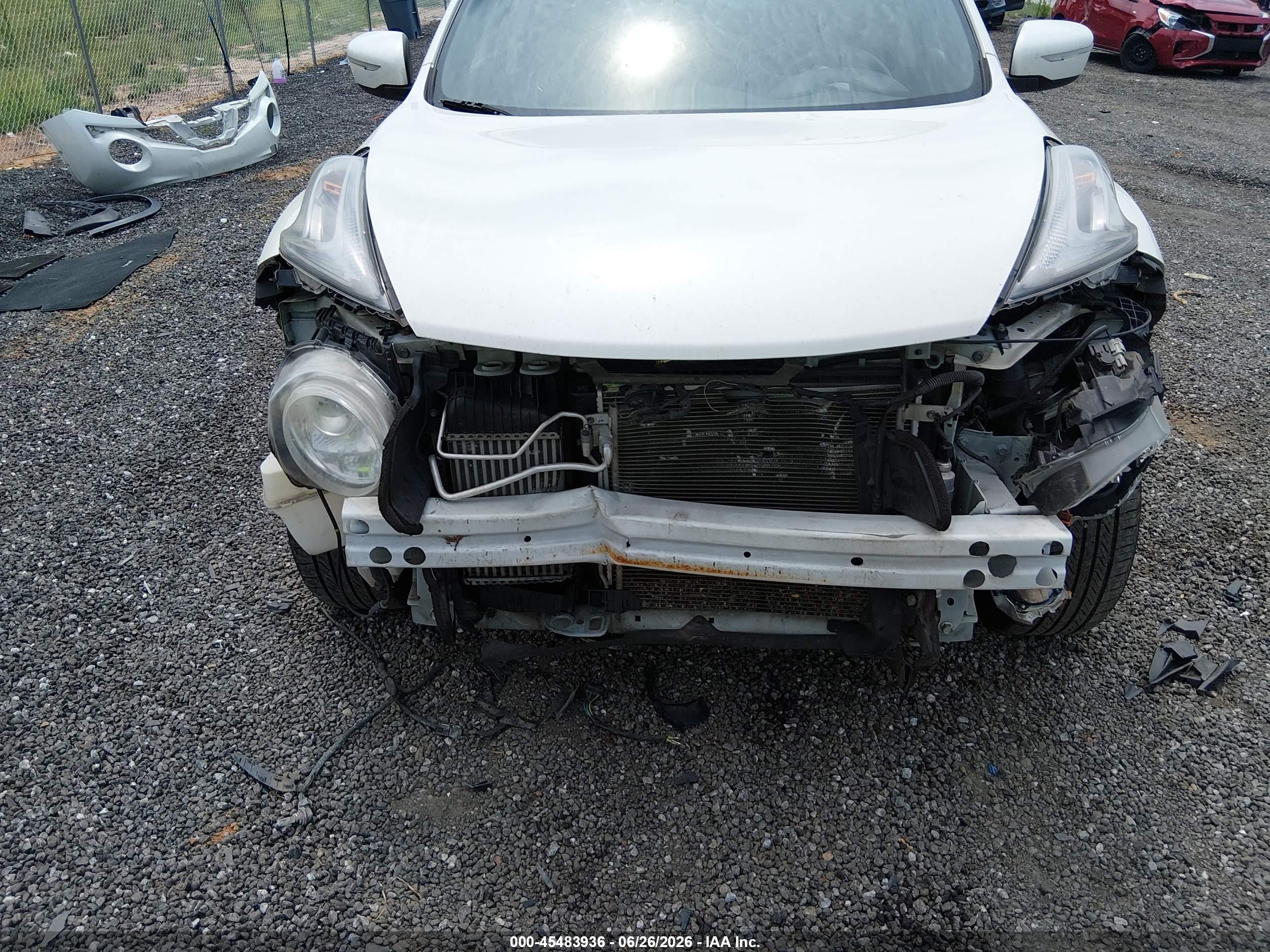 2015 Nissan Juke S White vin: JN8AF5MR5FT513720