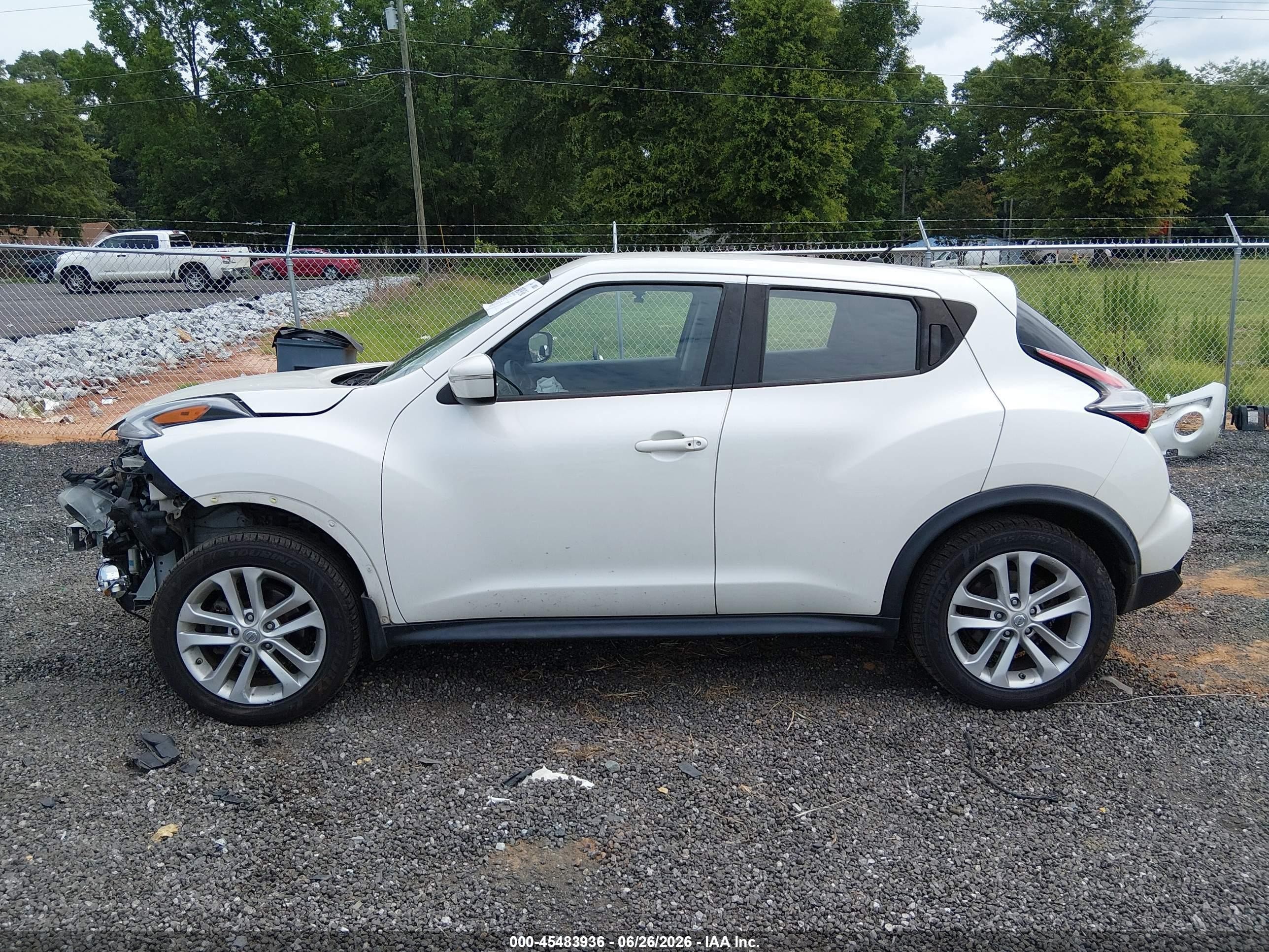 2015 Nissan Juke S White vin: JN8AF5MR5FT513720
