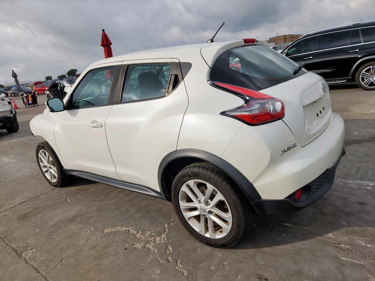 2017 Nissan Juke S White vin: JN8AF5MR5HT706212