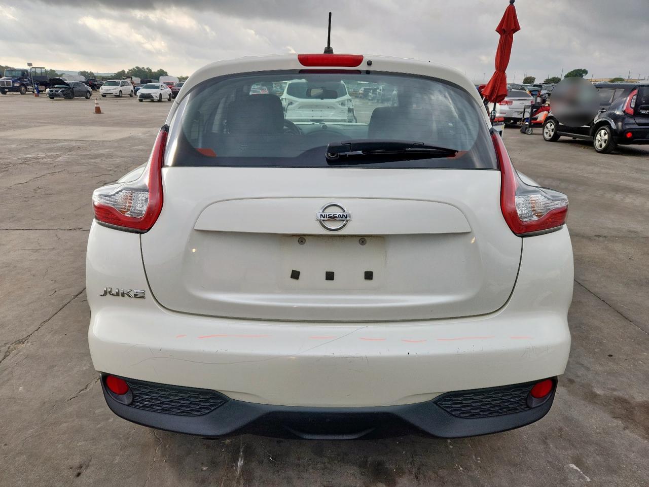 2017 Nissan Juke S White vin: JN8AF5MR5HT706212