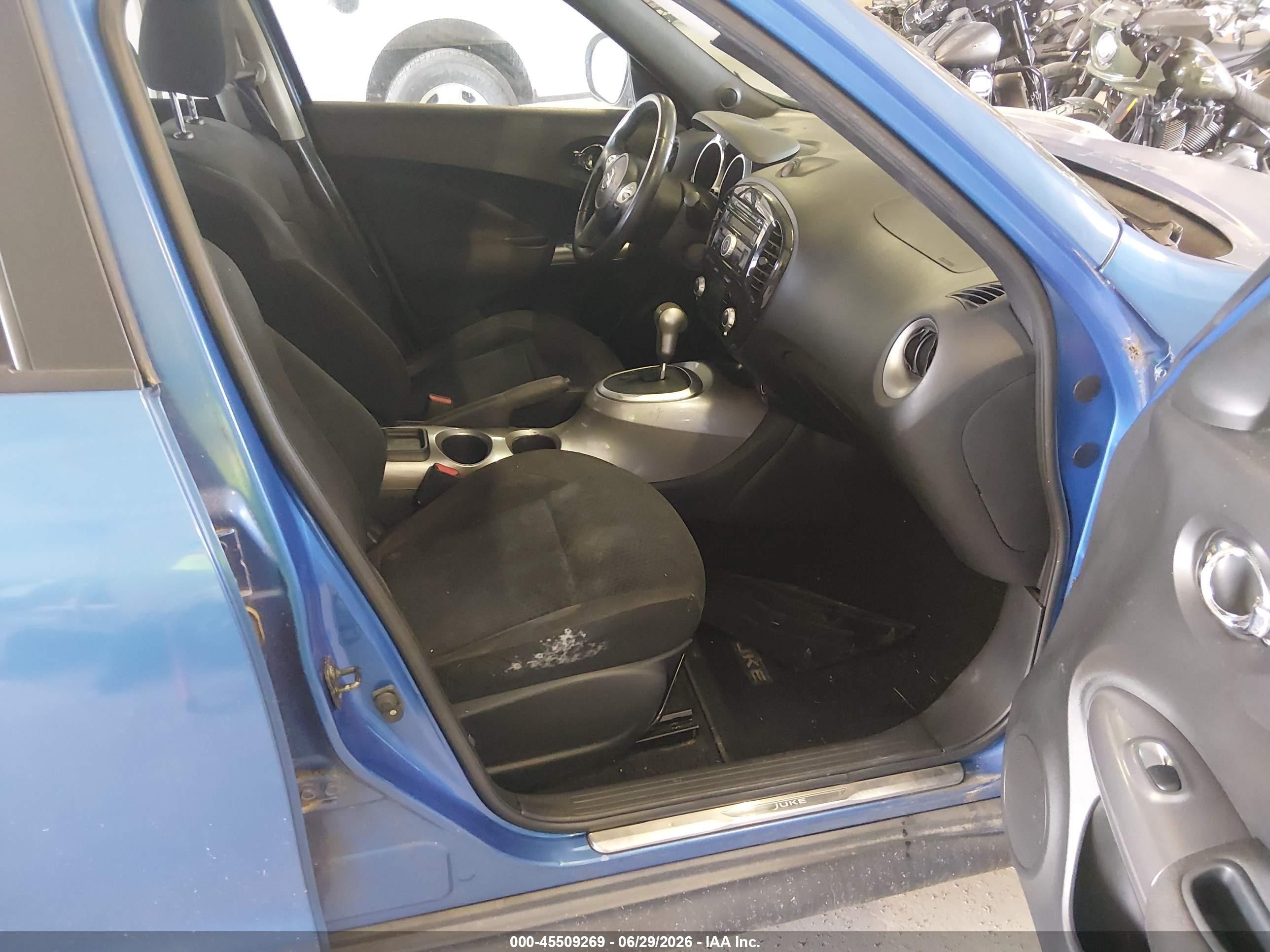 2011 Nissan Juke Sv Blue vin: JN8AF5MR6BT001958