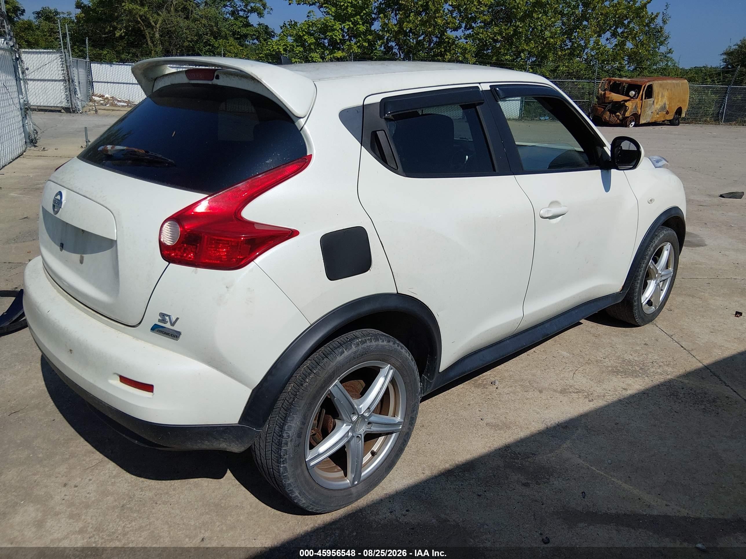 2011 Nissan Juke S White vin: JN8AF5MR6BT002026