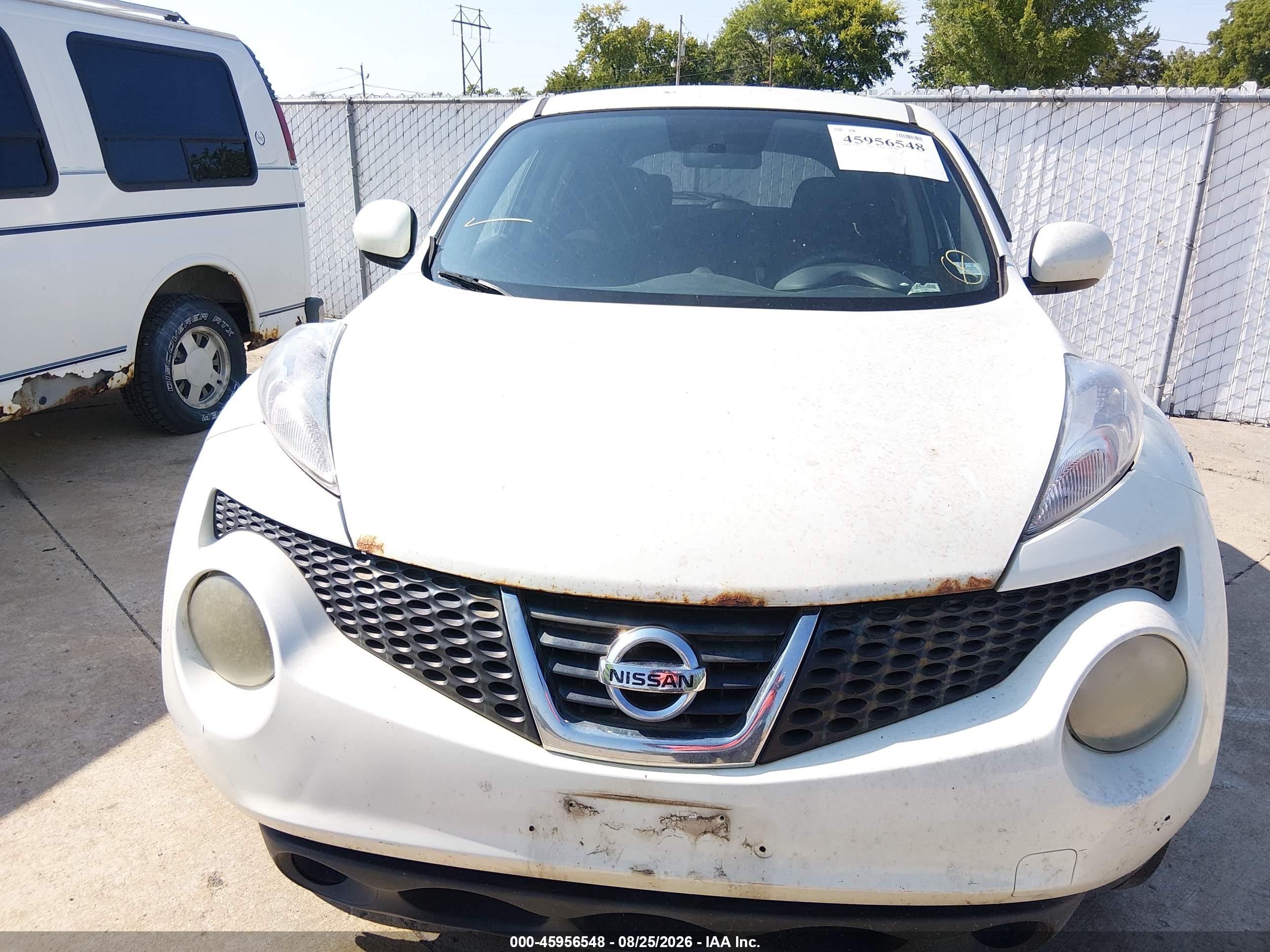2011 Nissan Juke S White vin: JN8AF5MR6BT002026