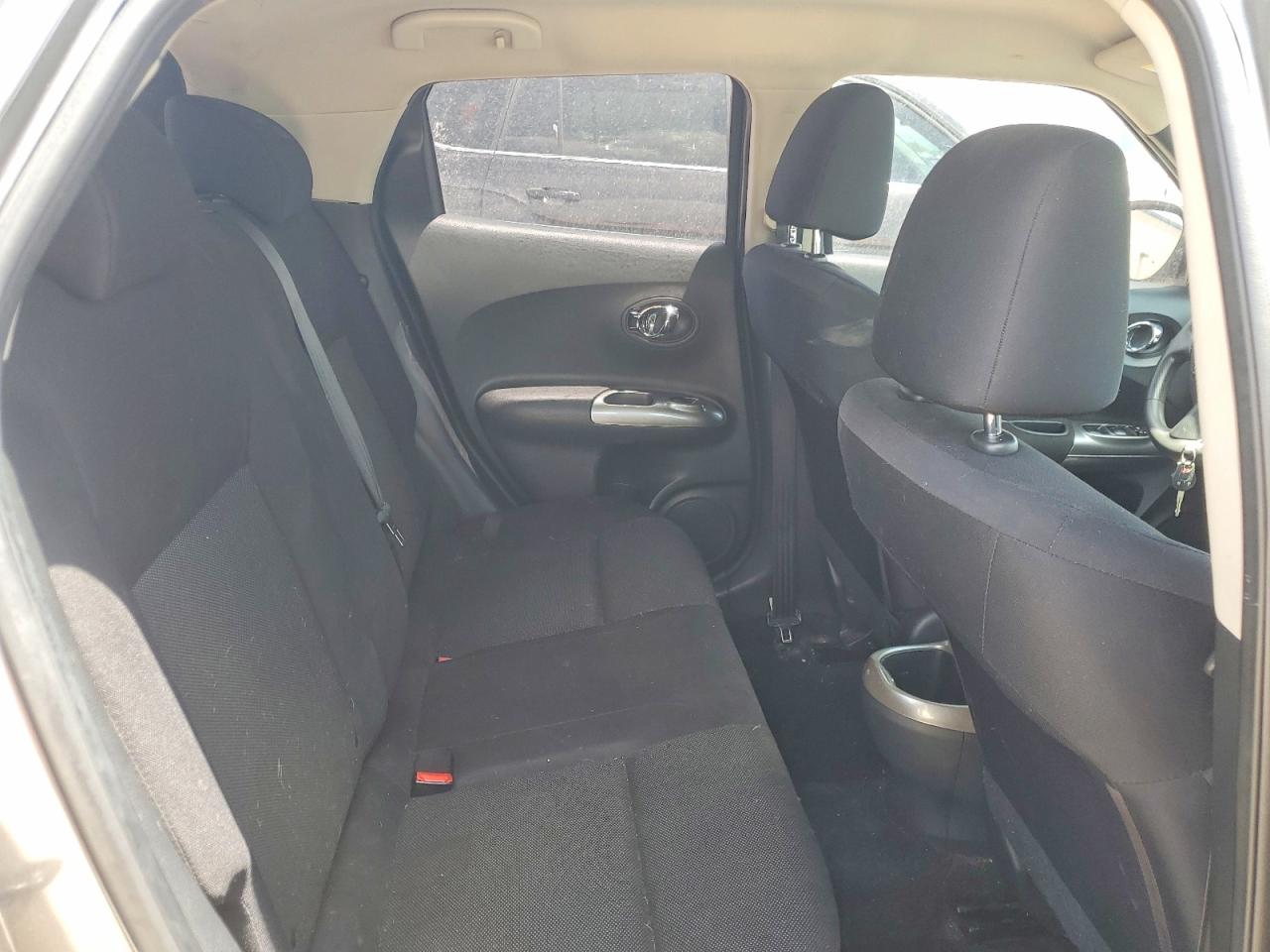 2011 Nissan Juke S Gray vin: JN8AF5MR6BT006500