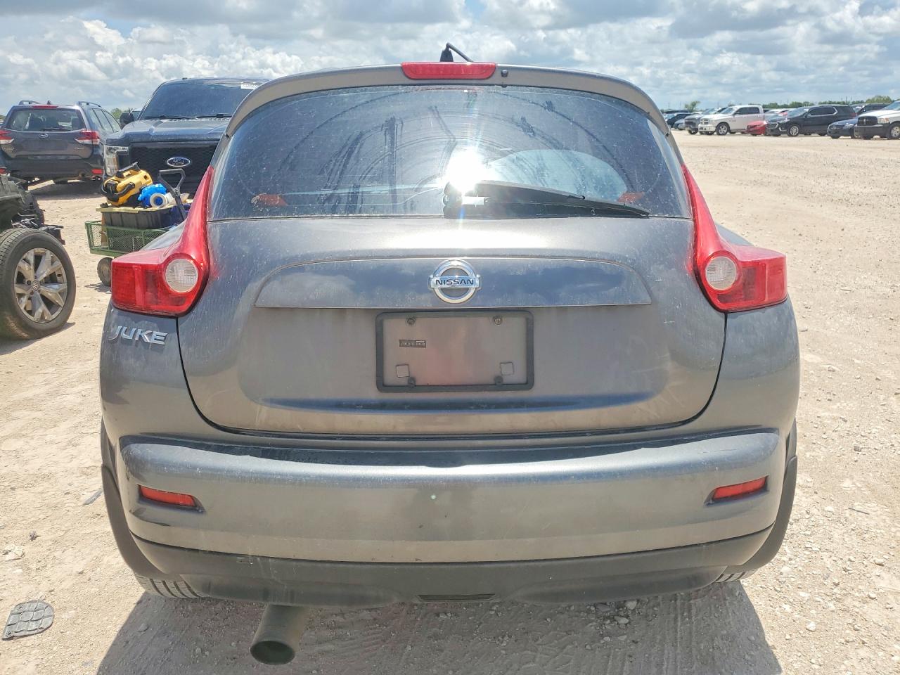 2011 Nissan Juke S Gray vin: JN8AF5MR6BT006500