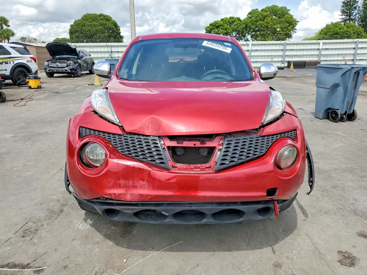 2011 Nissan Juke S Red vin: JN8AF5MR6BT016623