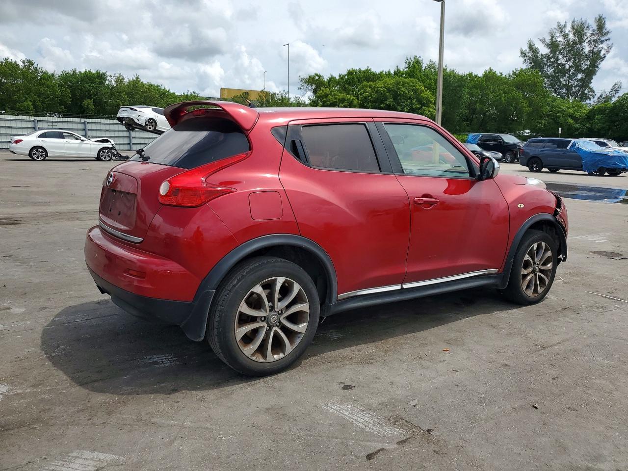 2011 Nissan Juke S Red vin: JN8AF5MR6BT016623