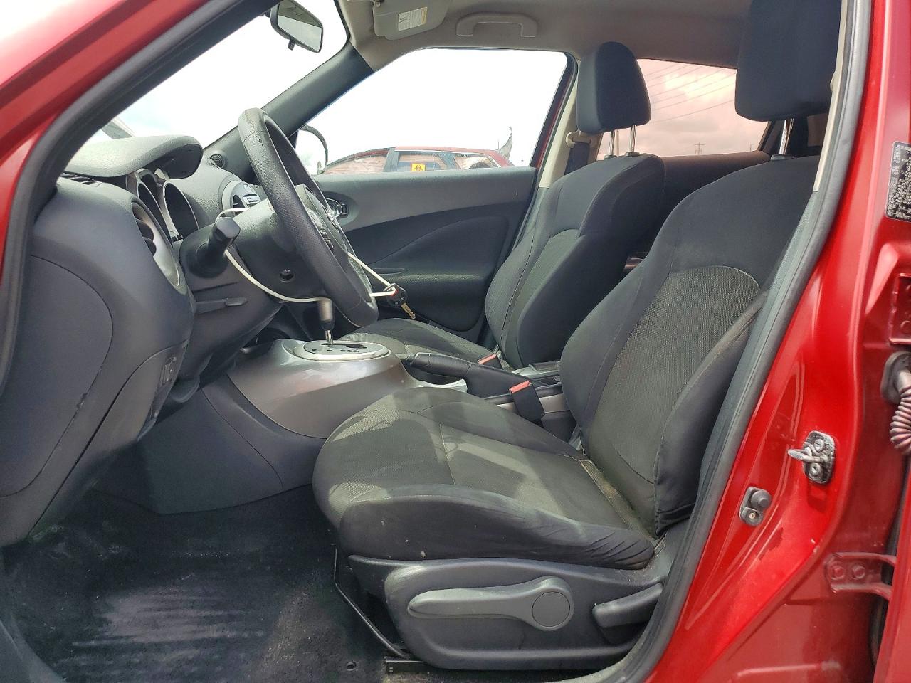 2011 Nissan Juke S Red vin: JN8AF5MR6BT016623