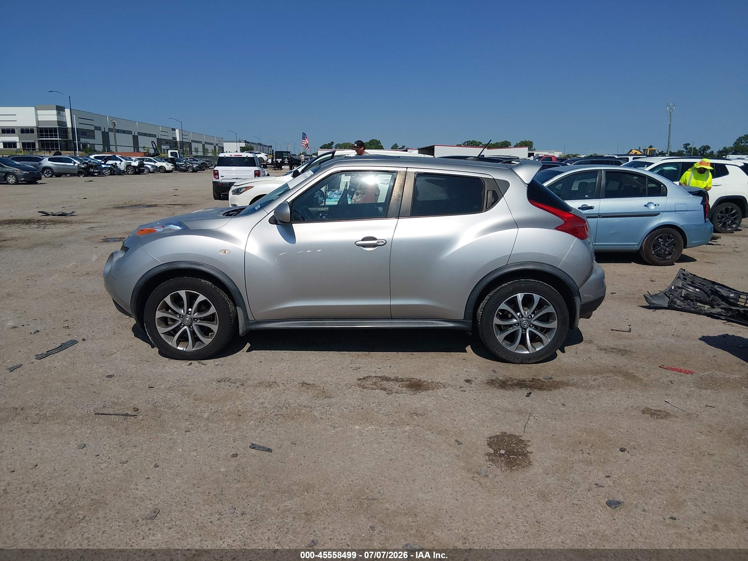 2011 Nissan Juke Sv Gray vin: JN8AF5MR6BT019229