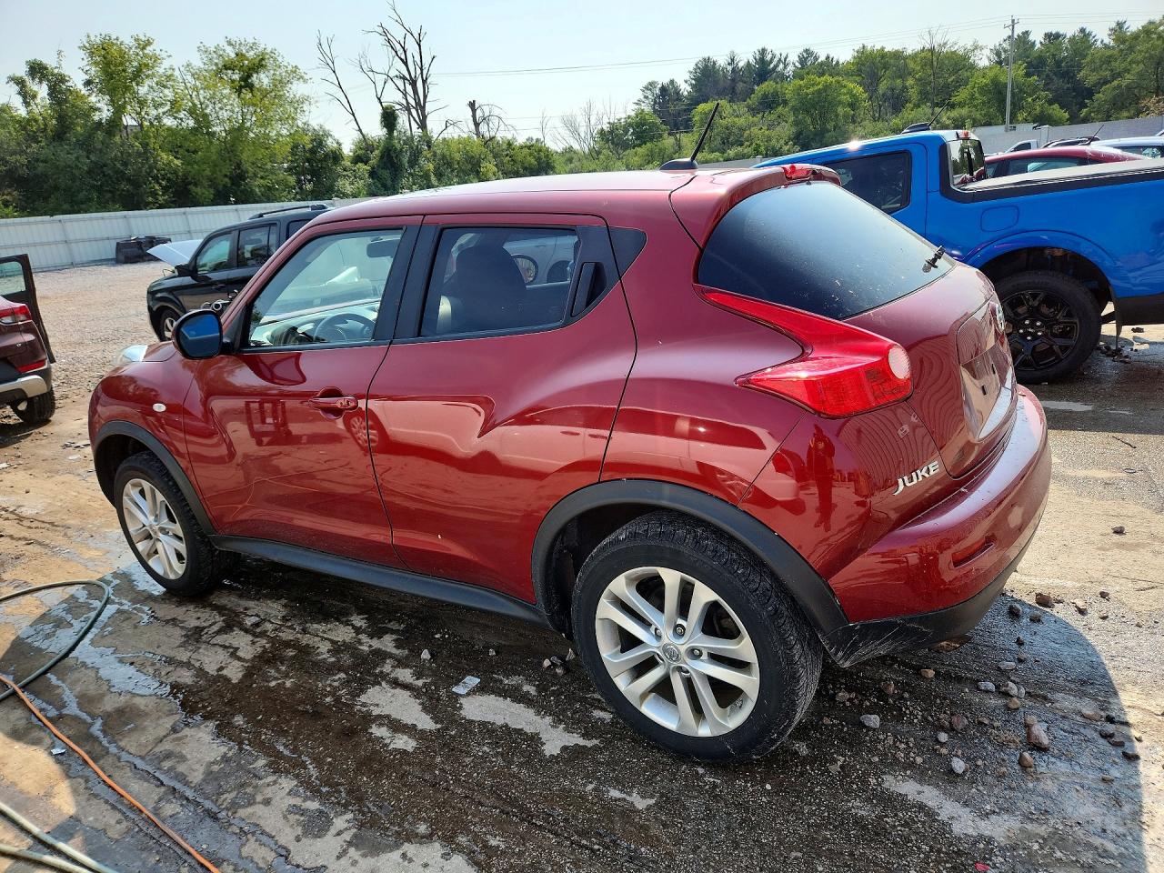 2012 Nissan Juke S Red vin: JN8AF5MR6CT108753