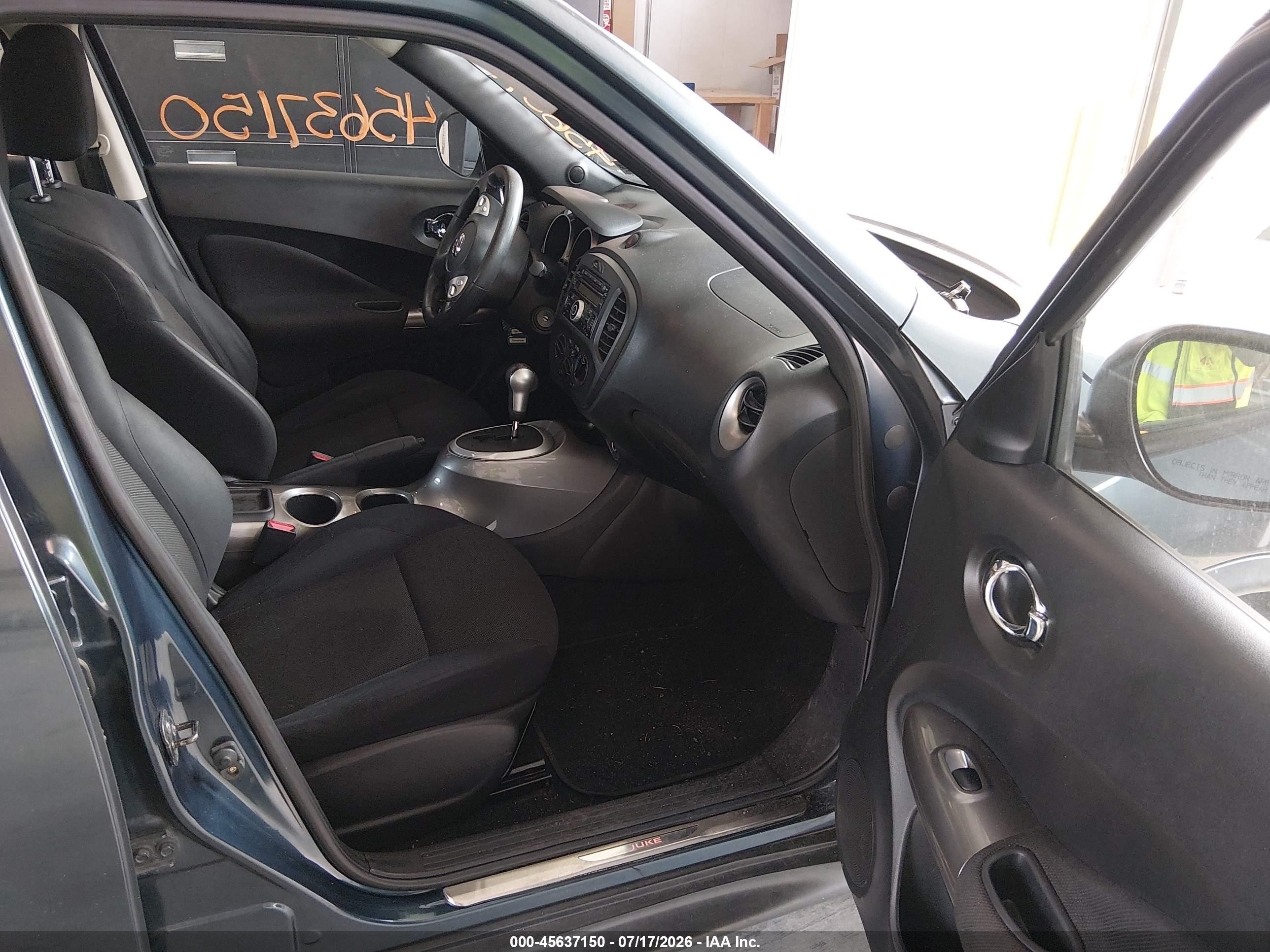 2012 Nissan Juke S Gray vin: JN8AF5MR6CT113354