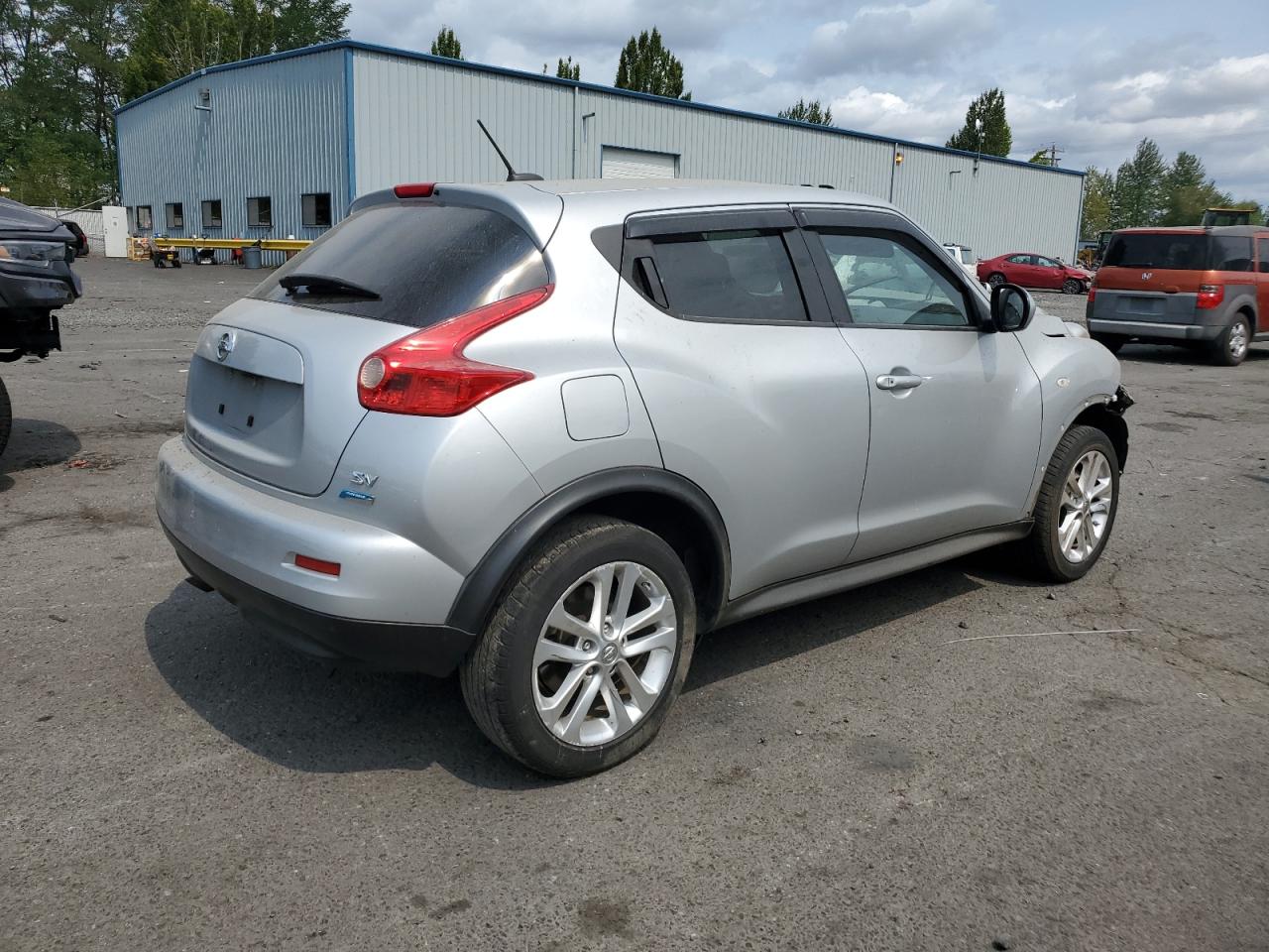 2013 Nissan Juke S Серебряный vin: JN8AF5MR6DT208739