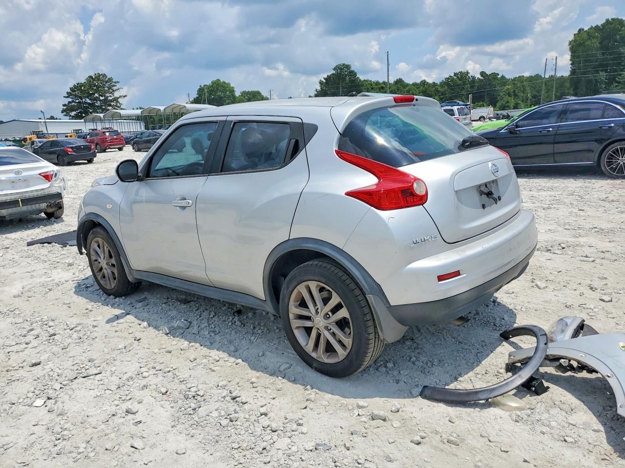 2013 Nissan Juke S Silver vin: JN8AF5MR6DT210605