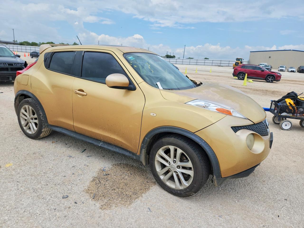 2013 Nissan Juke S Gold vin: JN8AF5MR6DT217487