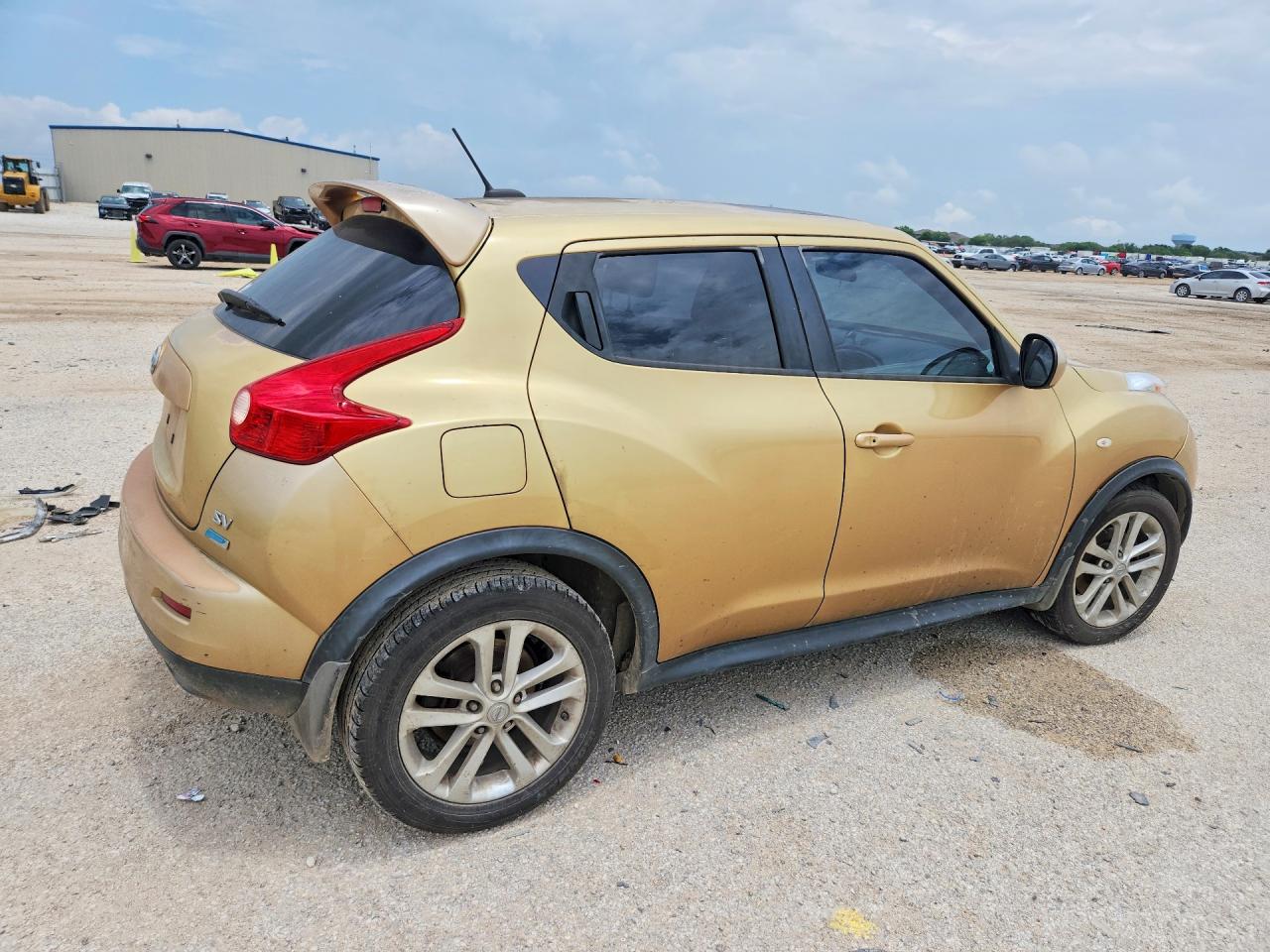 2013 Nissan Juke S Gold vin: JN8AF5MR6DT217487