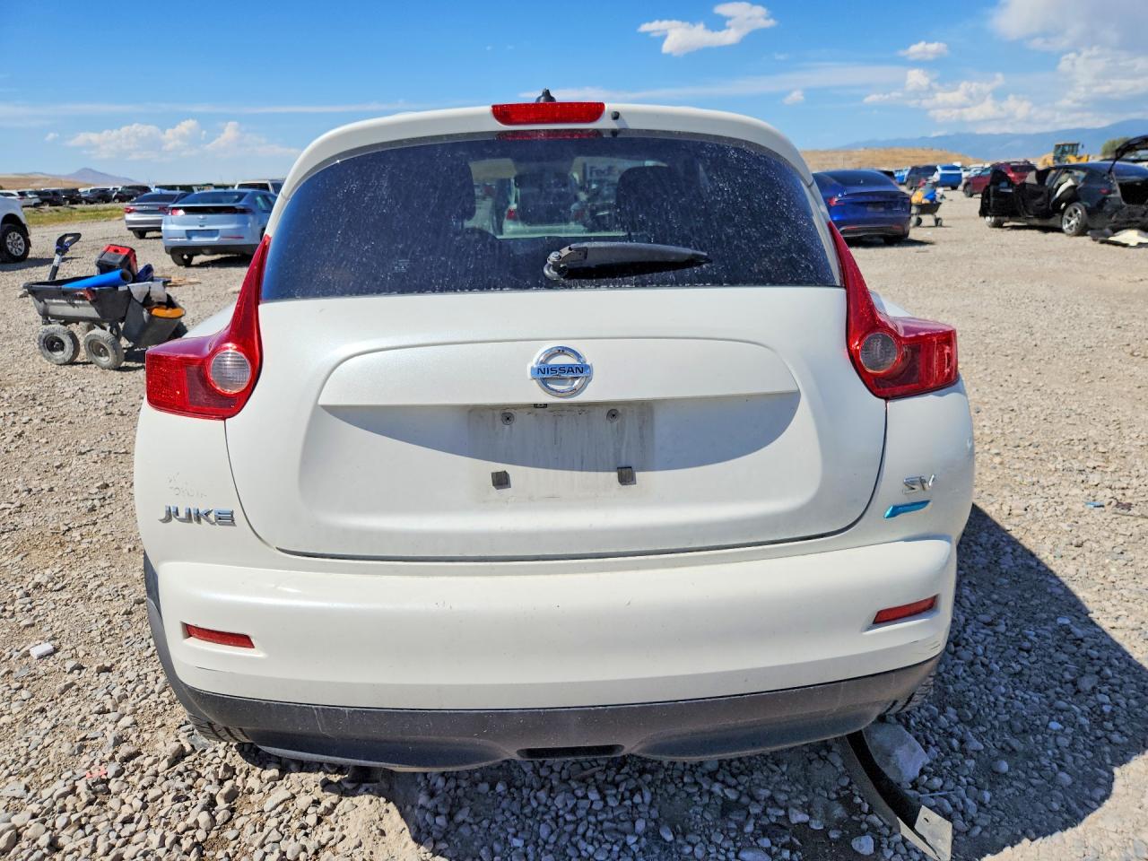 2013 Nissan Juke S Белый vin: JN8AF5MR6DT218803