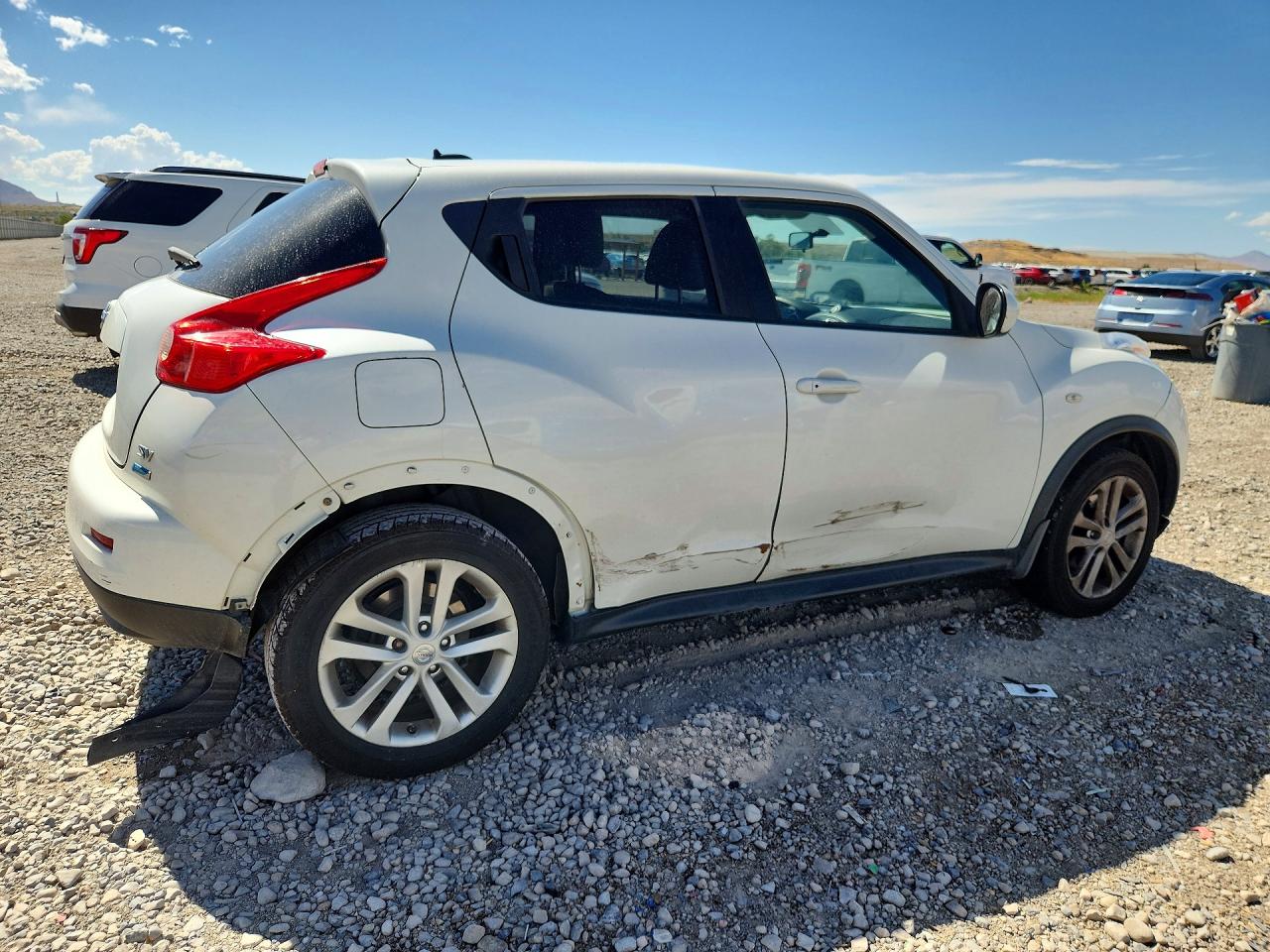 2013 Nissan Juke S Белый vin: JN8AF5MR6DT218803