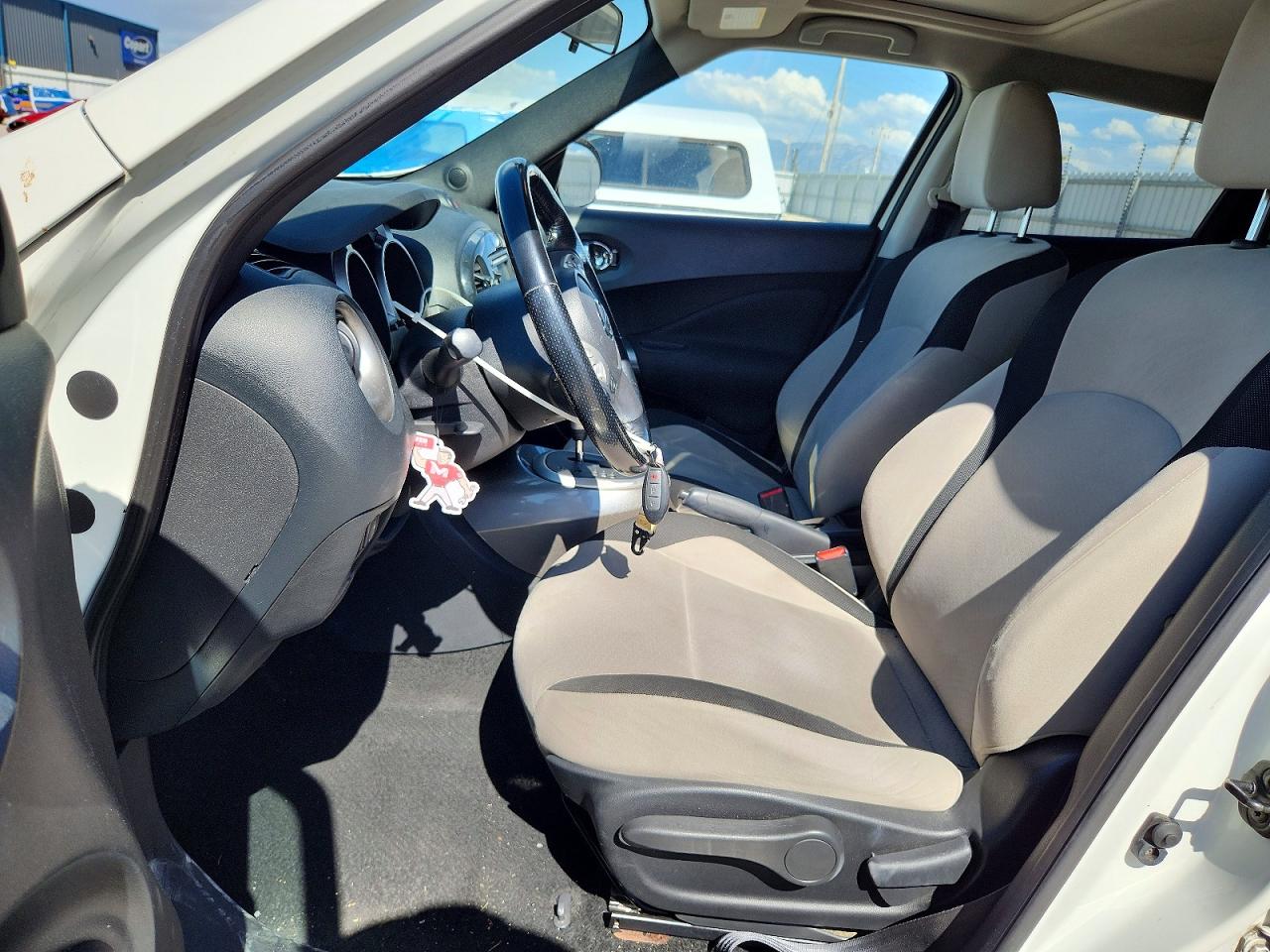 2013 Nissan Juke S Белый vin: JN8AF5MR6DT218803