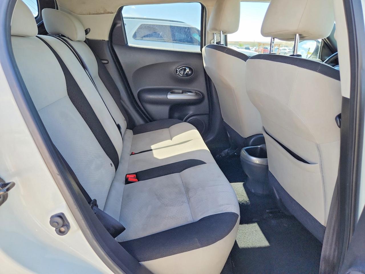 2013 Nissan Juke S Белый vin: JN8AF5MR6DT218803