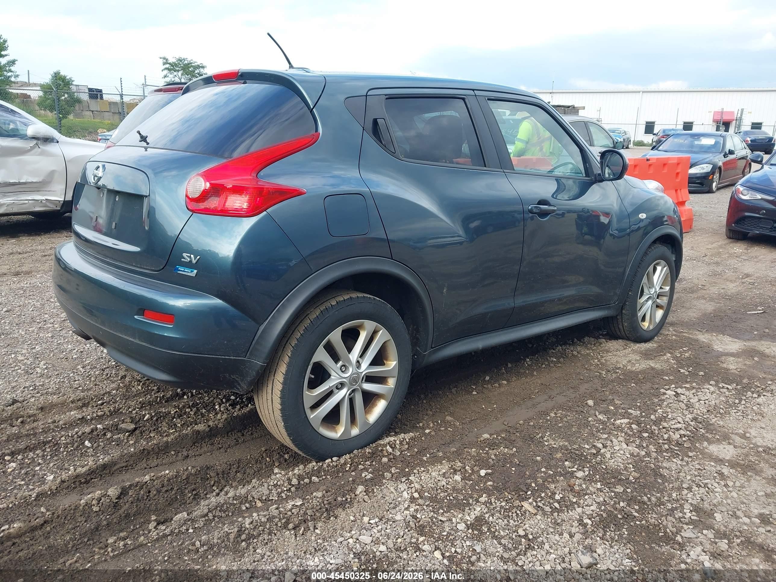2013 Nissan Juke Sv Turquoise vin: JN8AF5MR6DT219823