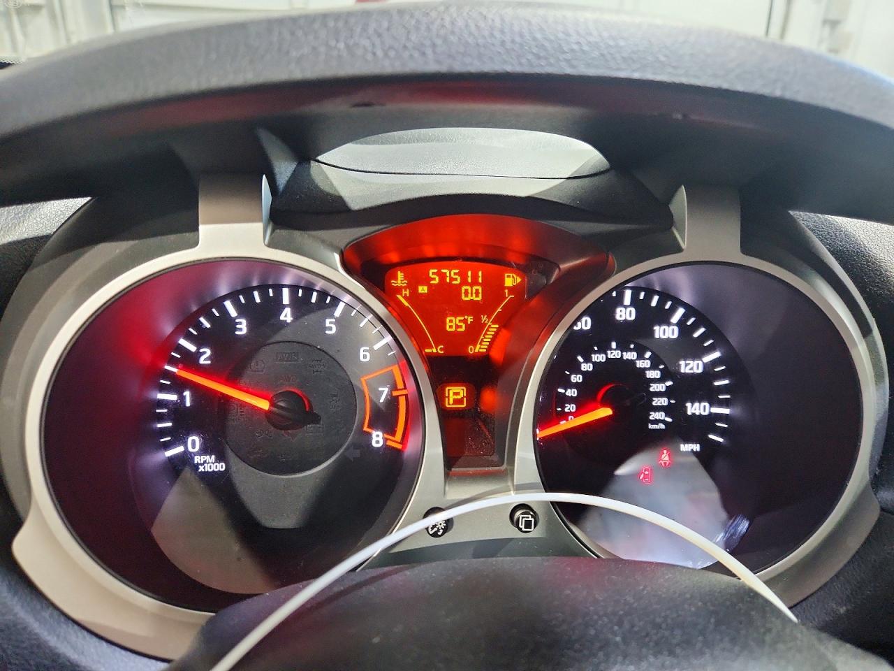 2014 Nissan Juke S White vin: JN8AF5MR6ET358285