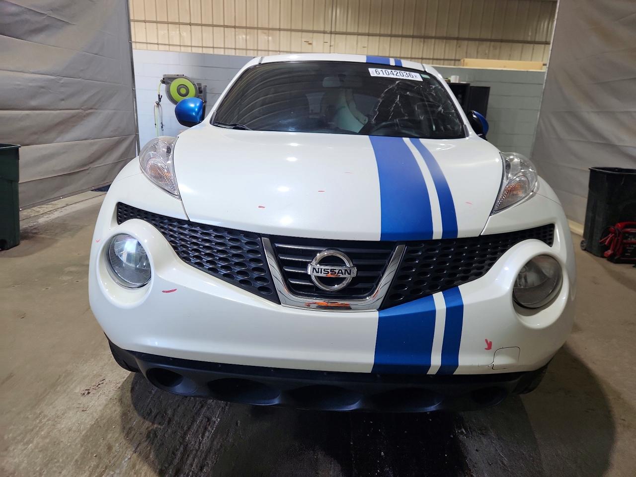 2014 Nissan Juke S White vin: JN8AF5MR6ET358285