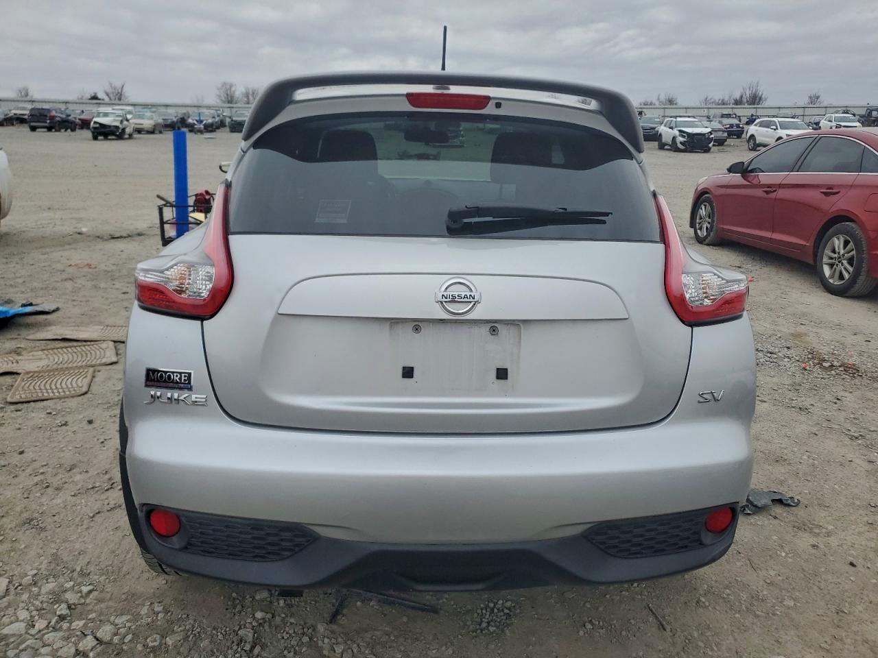 2015 Nissan Juke S Silver vin: JN8AF5MR6FT503813