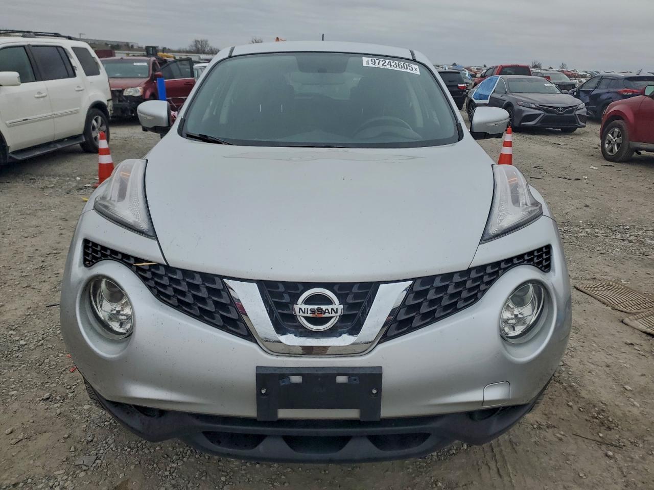 2015 Nissan Juke S Silver vin: JN8AF5MR6FT503813