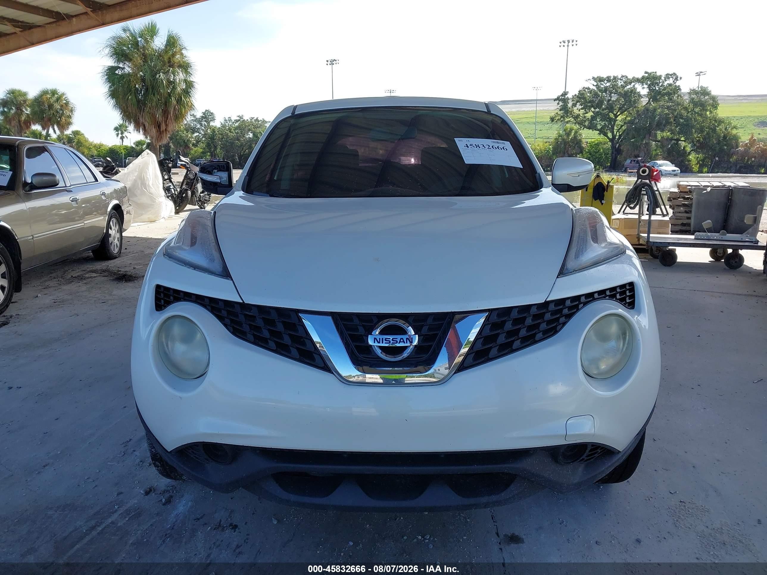 2015 Nissan Juke S White vin: JN8AF5MR6FT504346