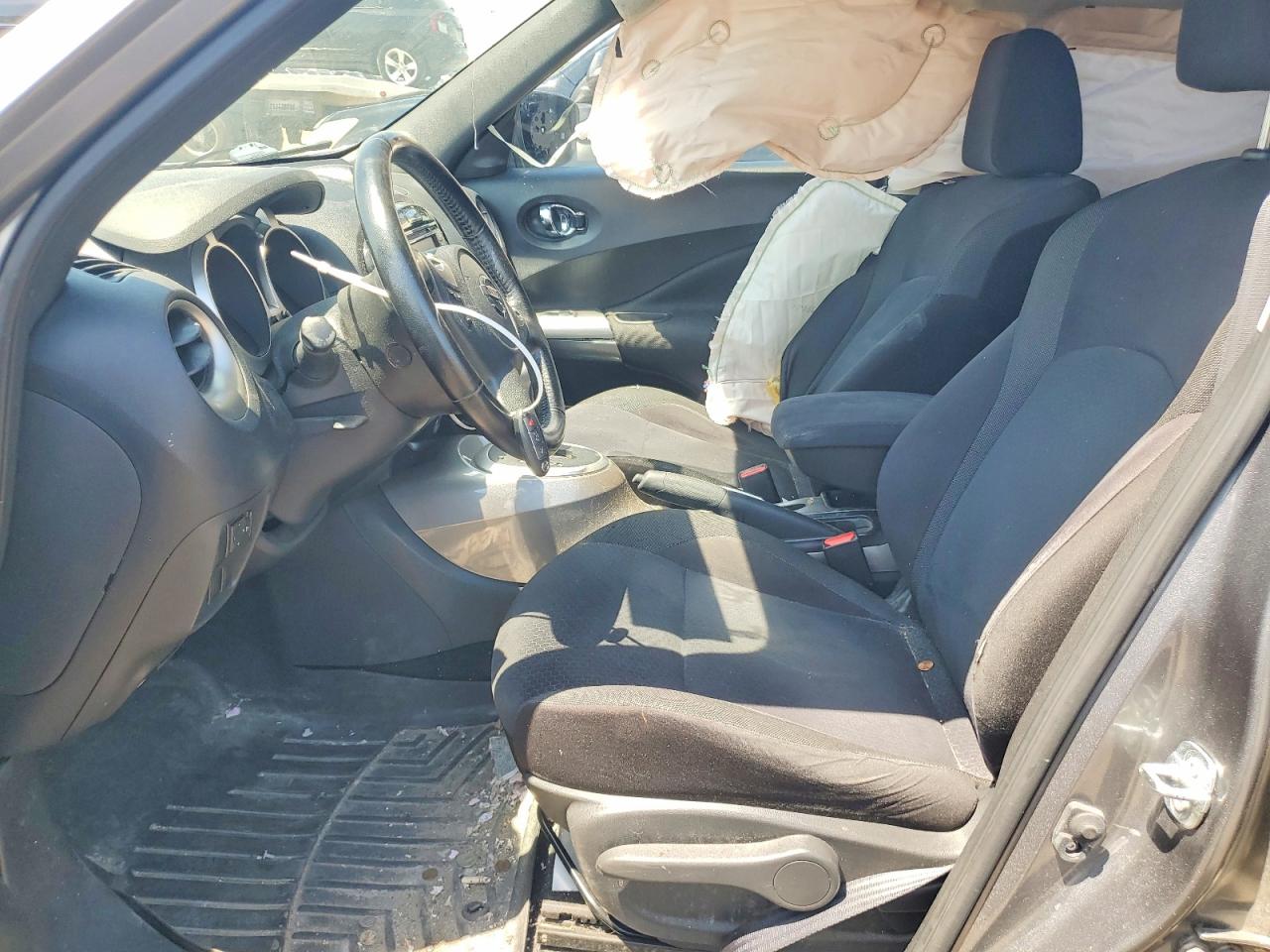 2015 Nissan Juke Sv Gray vin: JN8AF5MR6FT510552
