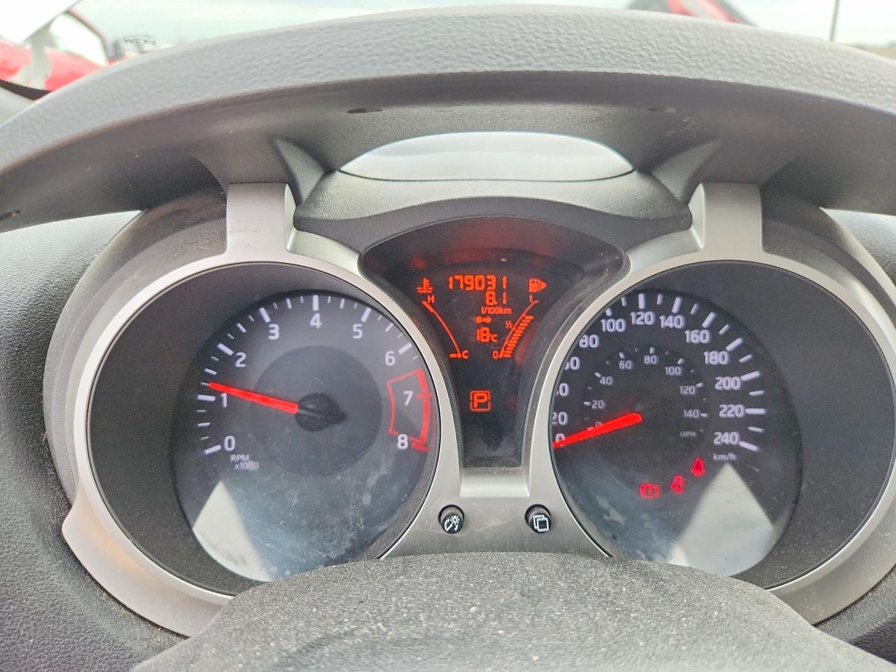 2015 Nissan Juke S White vin: JN8AF5MR6FT513080