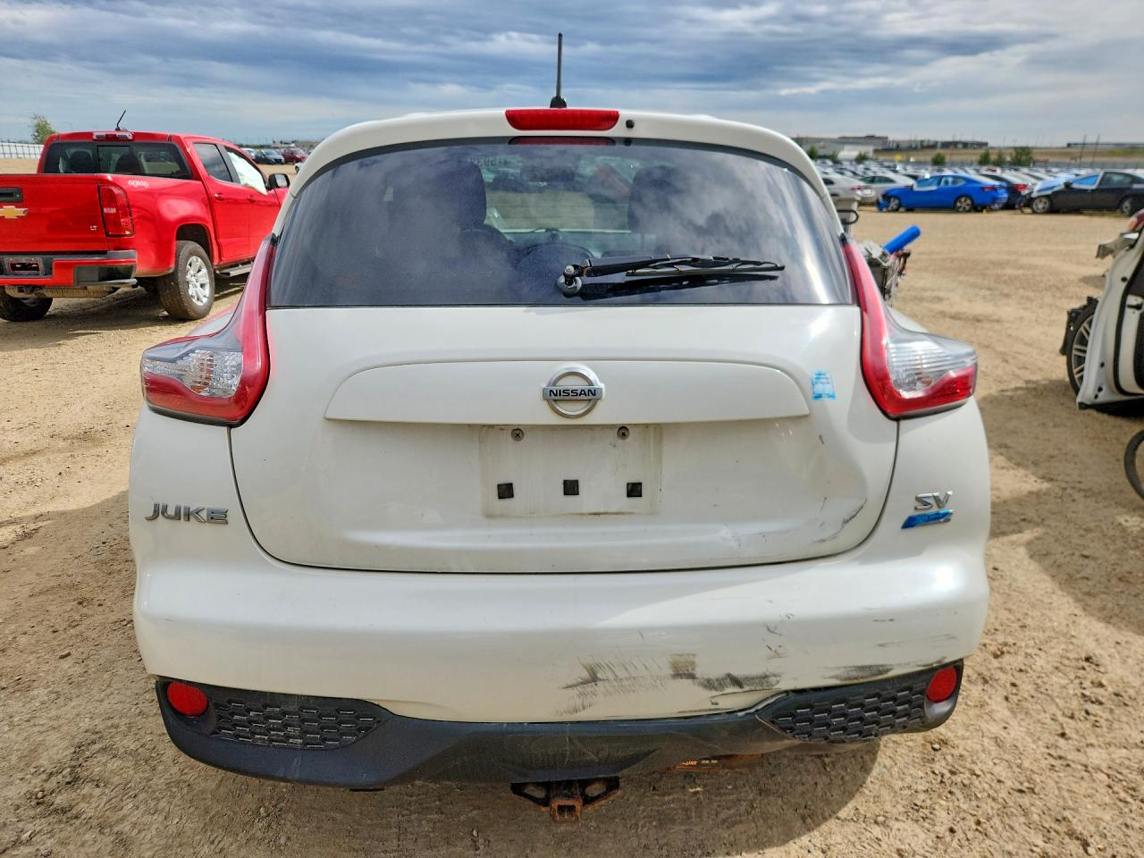 2015 Nissan Juke S White vin: JN8AF5MR6FT513080