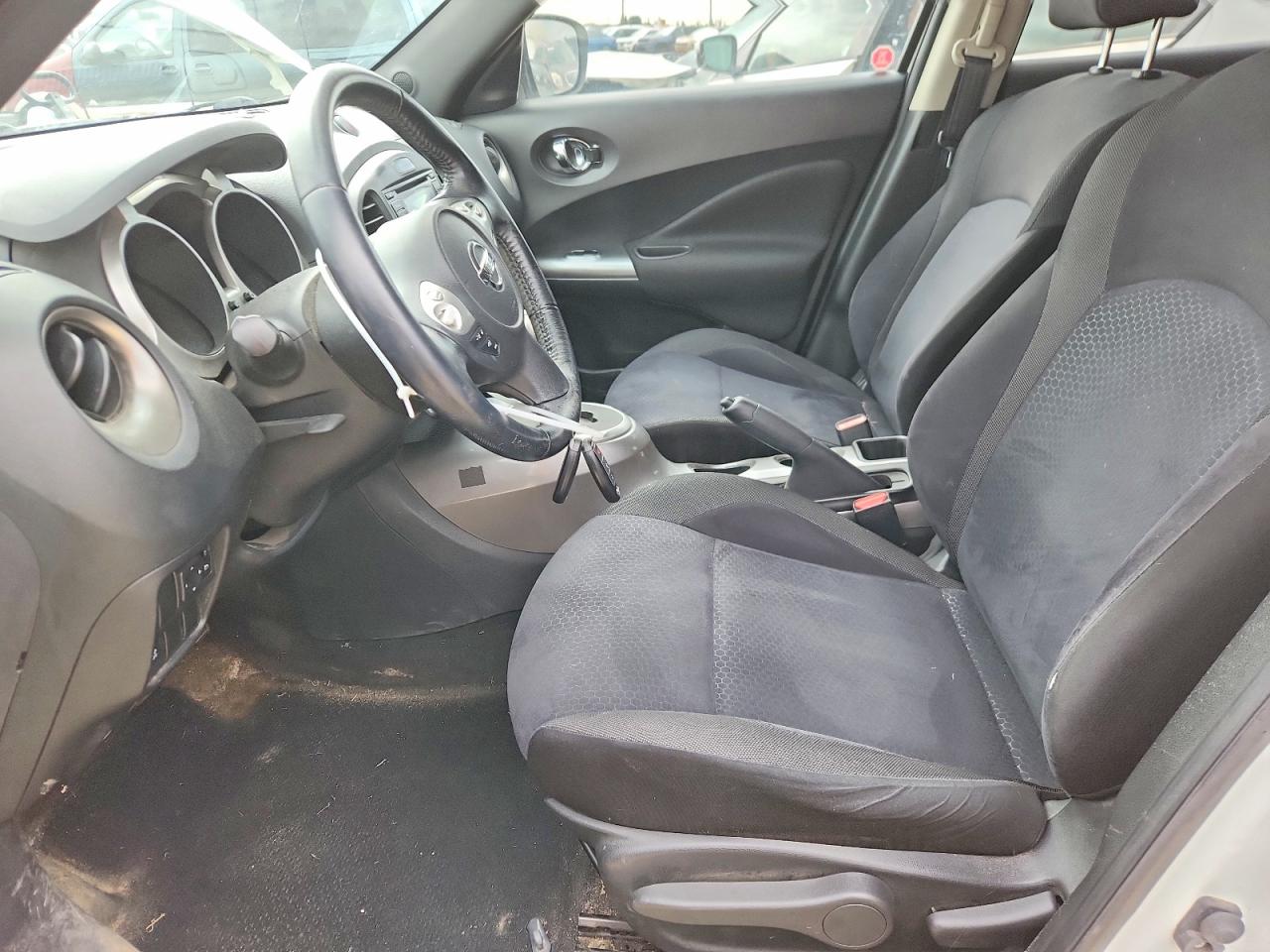 2015 Nissan Juke S White vin: JN8AF5MR6FT513080