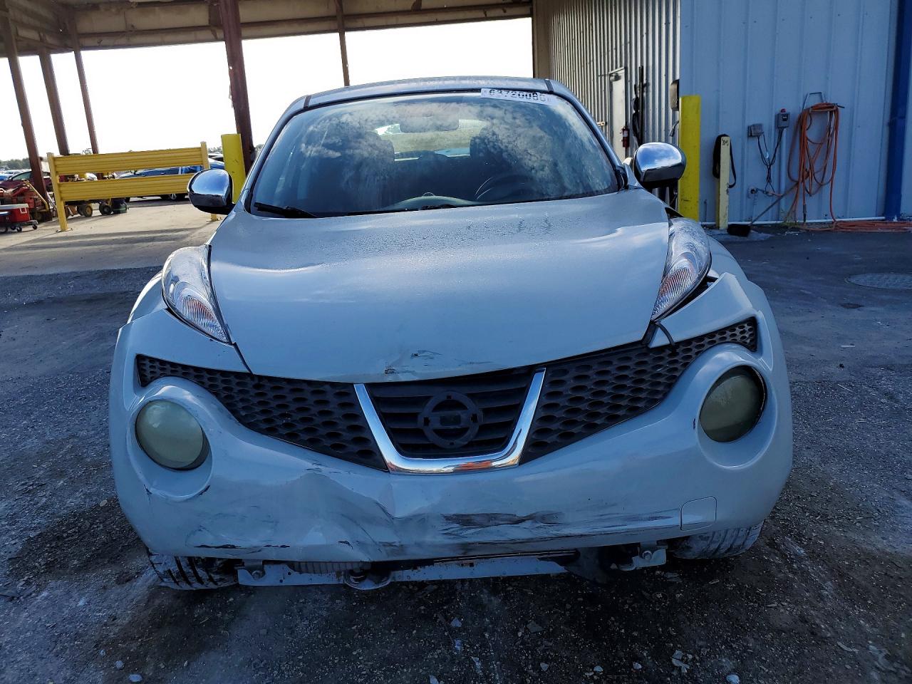 2011 Nissan Juke S Silver vin: JN8AF5MR7BT008899