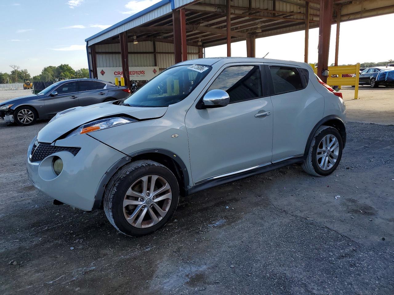 2011 Nissan Juke S Silver vin: JN8AF5MR7BT008899