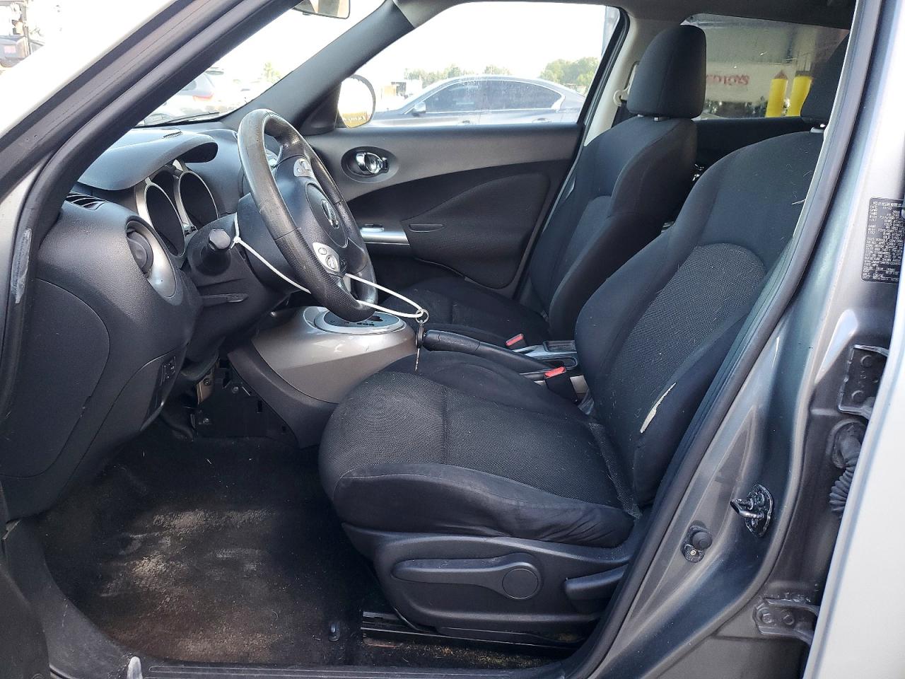 2011 Nissan Juke S Silver vin: JN8AF5MR7BT008899